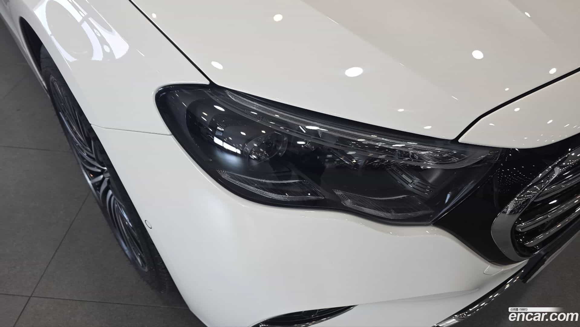 E-Class Mercedes-Benz 2025.9-OPTION-016