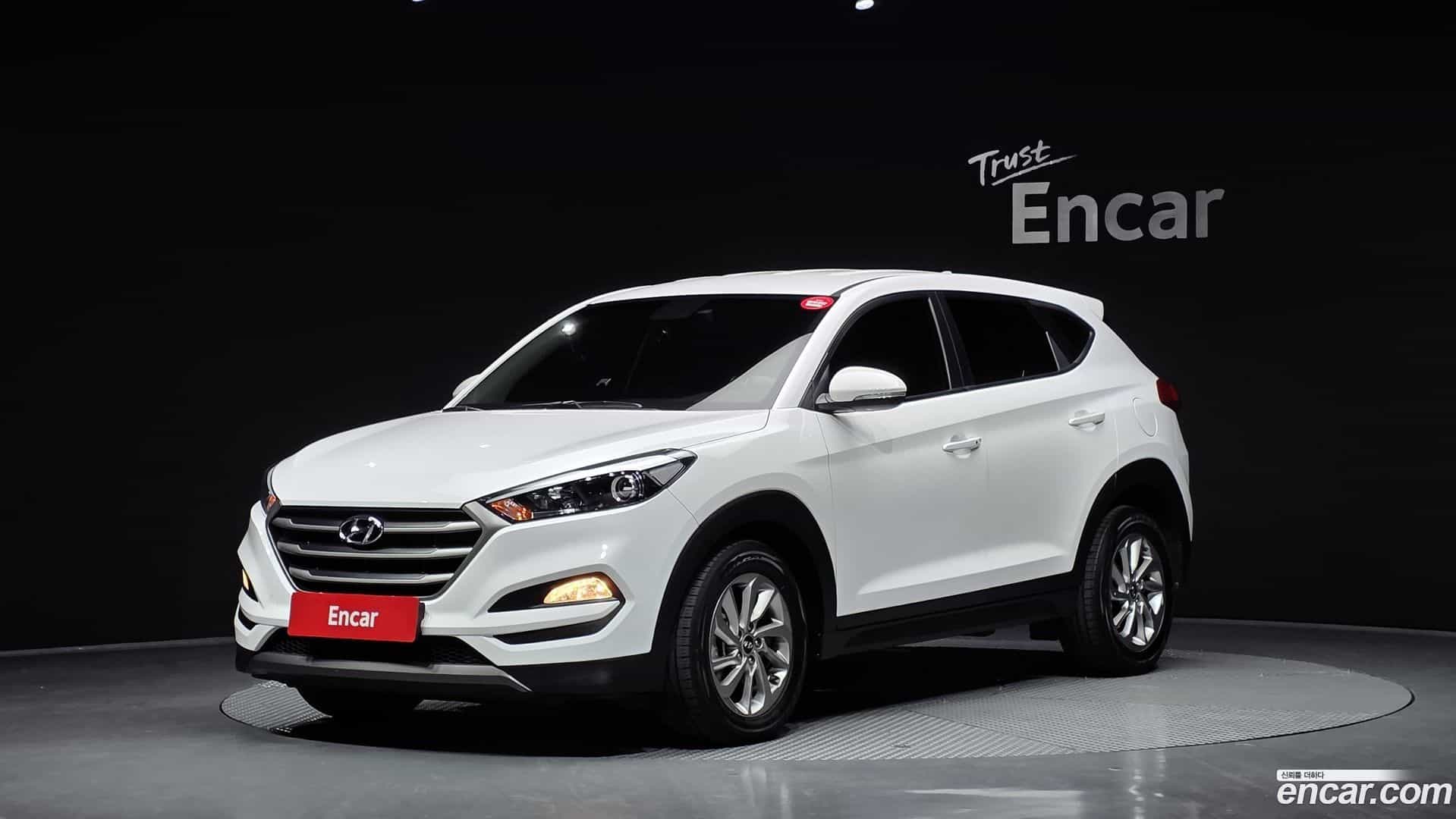 Tucson Hyundai 2015.5-OUTER-001