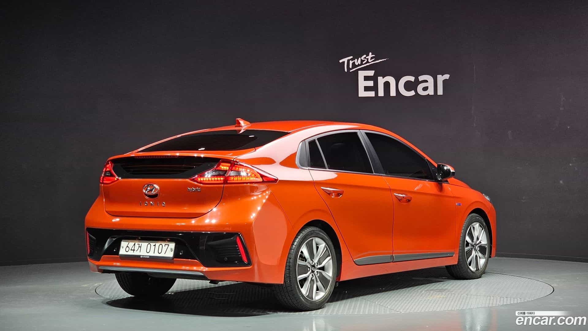 Ioniq Hyundai 2016.7-OUTER-002