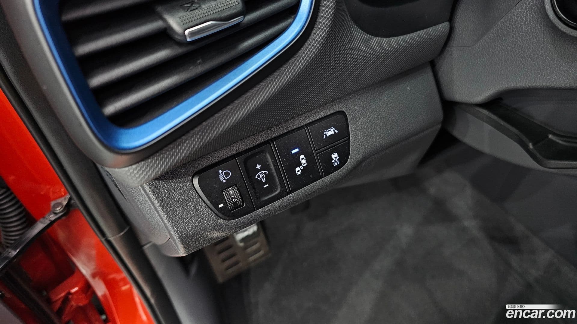 Main__Slider__Photo:Ioniq Hyundai 2016.7-14
