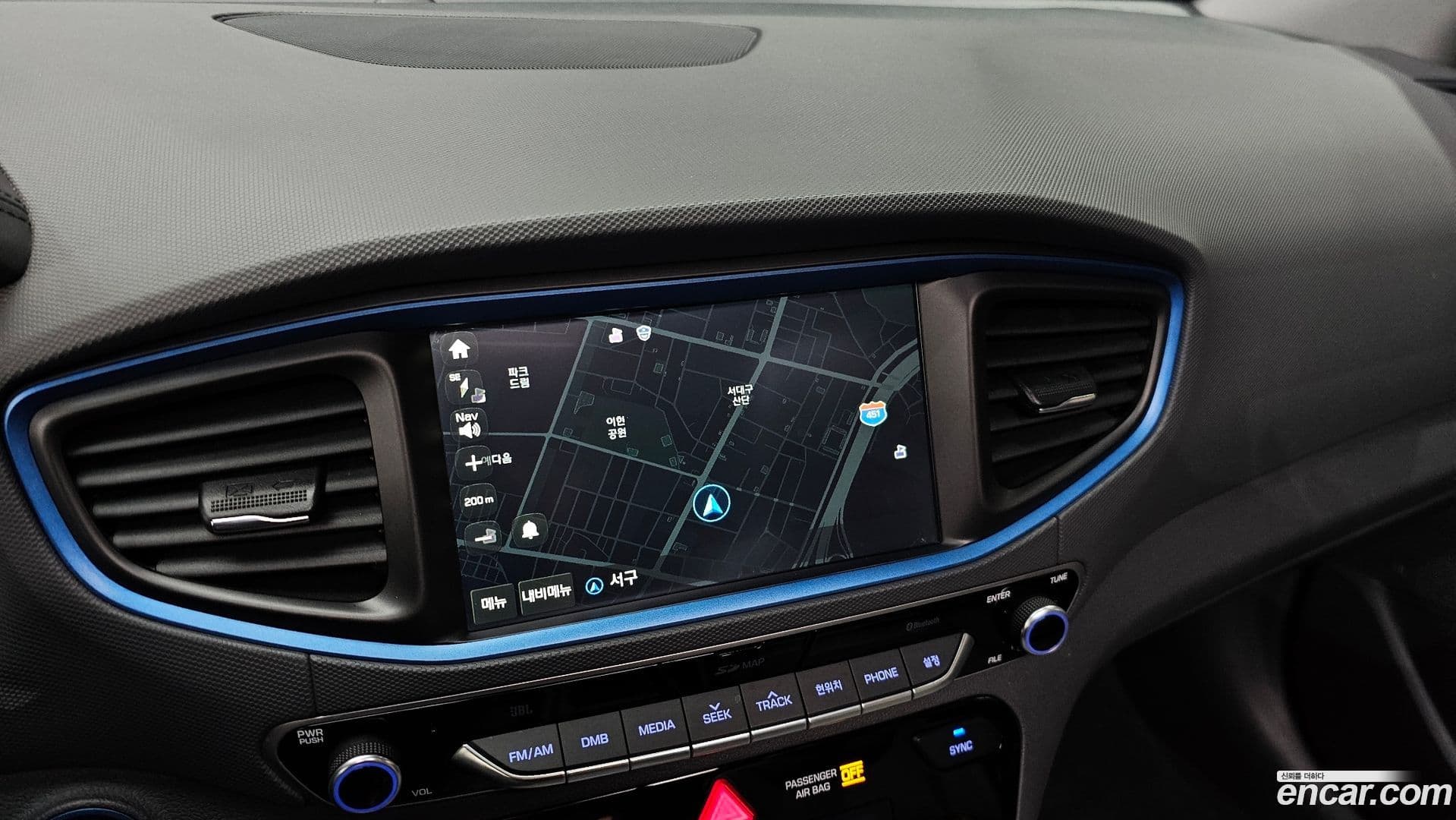 Main__Slider__Photo:Ioniq Hyundai 2016.7-15
