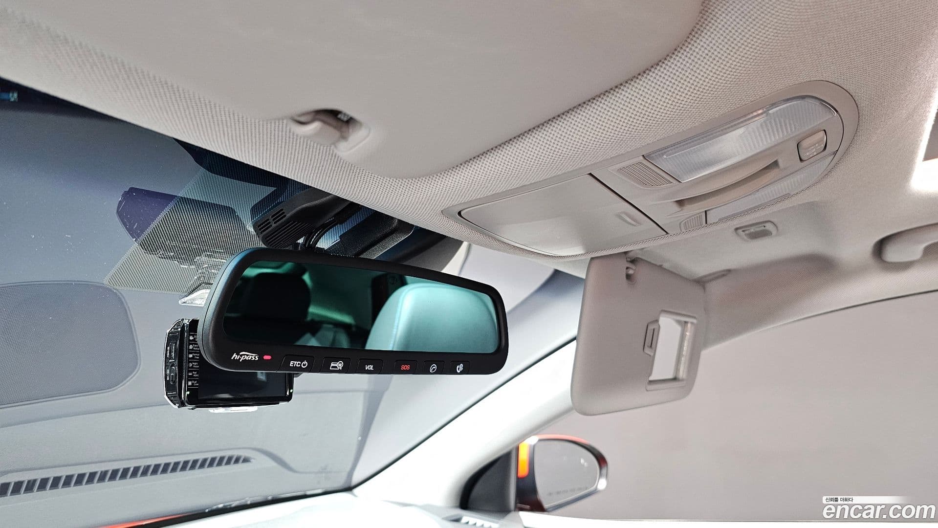 Main__Slider__Photo:Ioniq Hyundai 2016.7-19