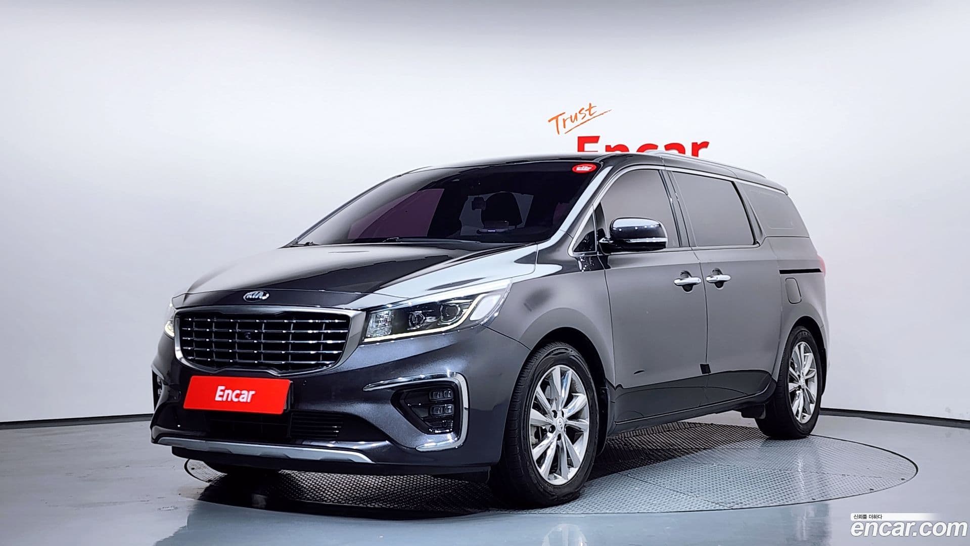 Main__Slider__Photo:Canival Kia 2019.3-0