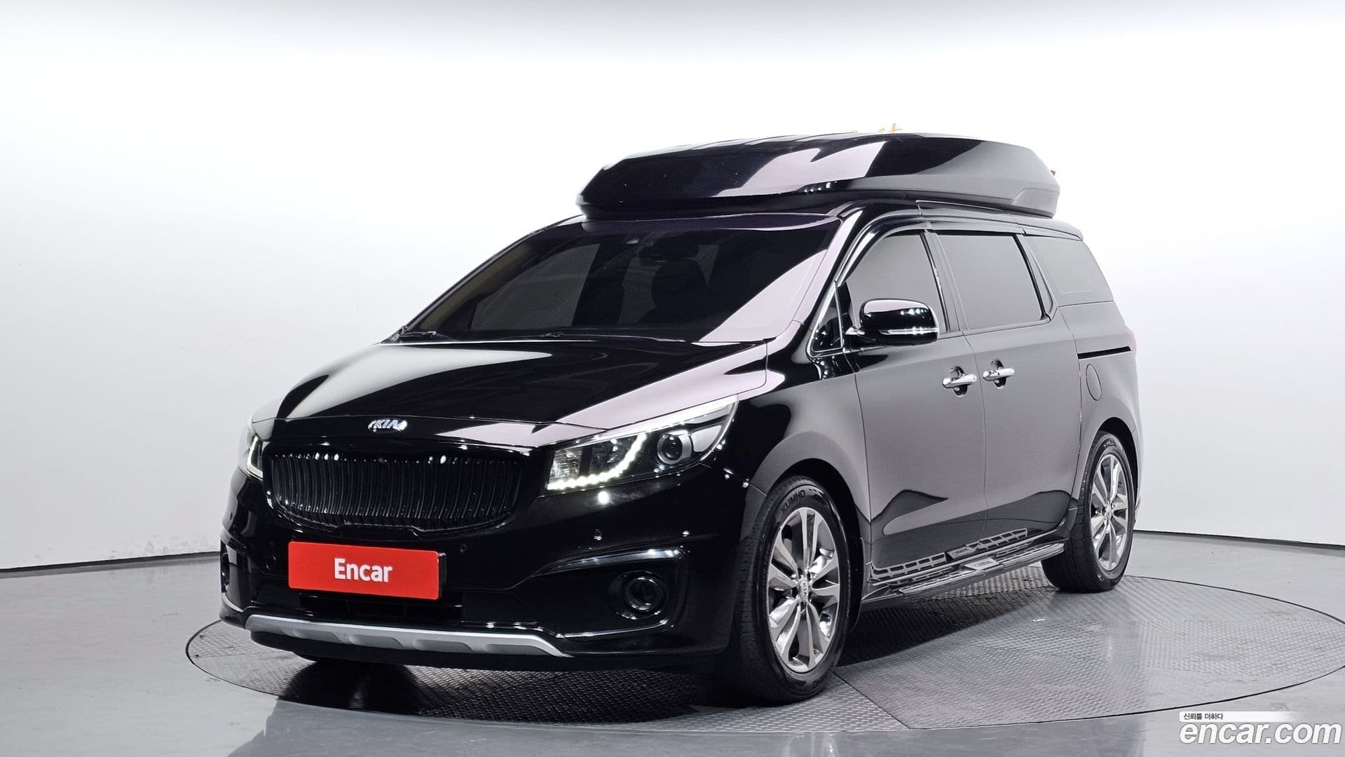 Main__Slider__Photo:Canival Kia 2017.1-0