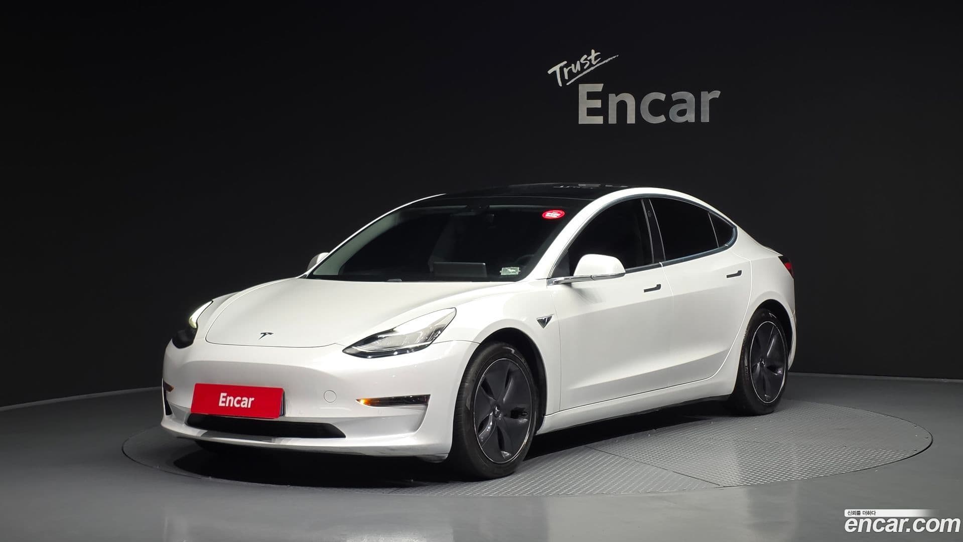 Main__Slider__Photo:Model 3 Tesla 2020.11-0