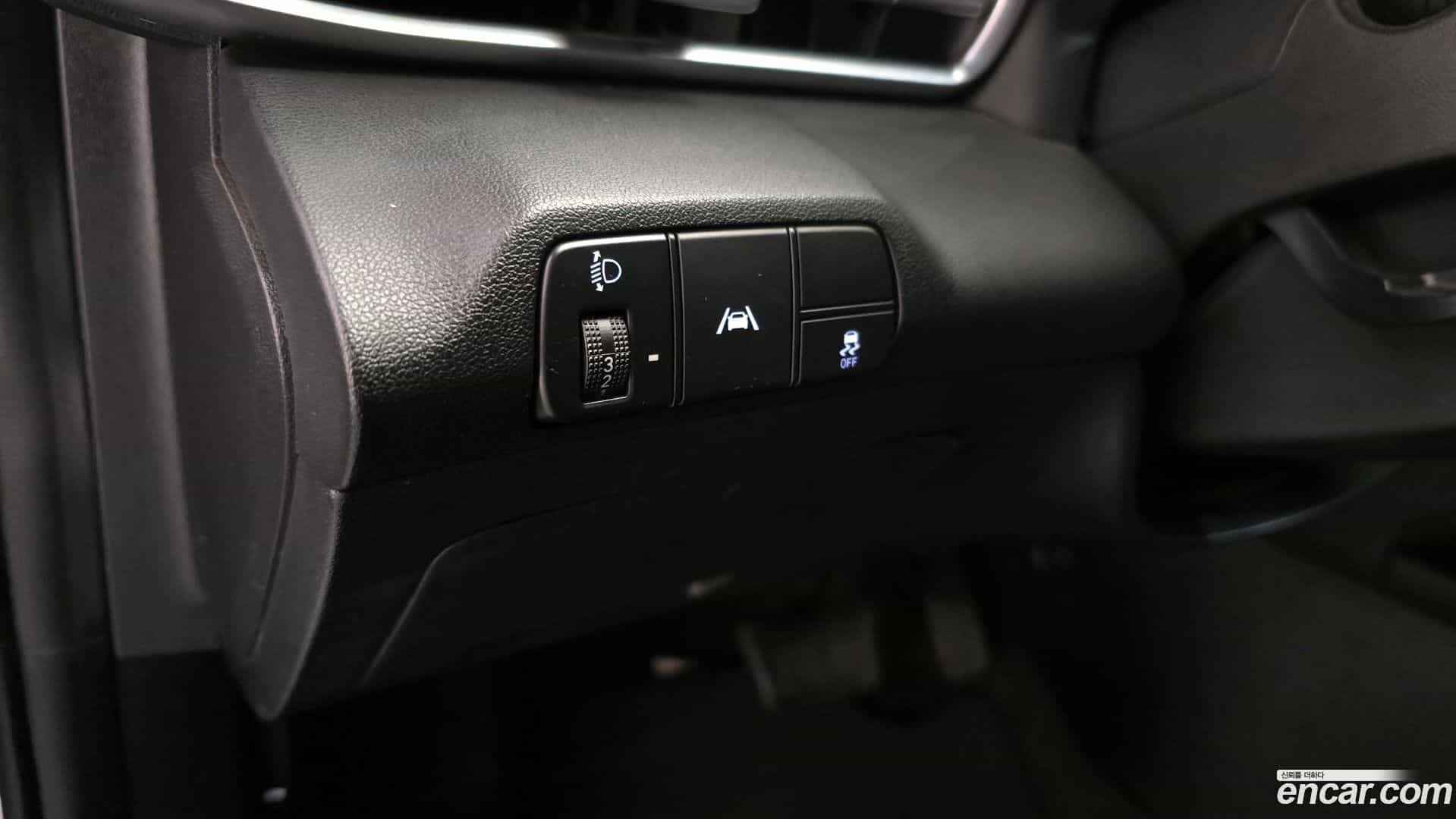 AVANTE Hyundai 2020.9-OPTION-022