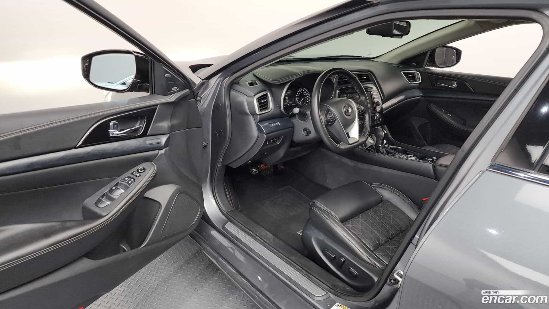 Maxima Nissan 2019.11-INNER-010
