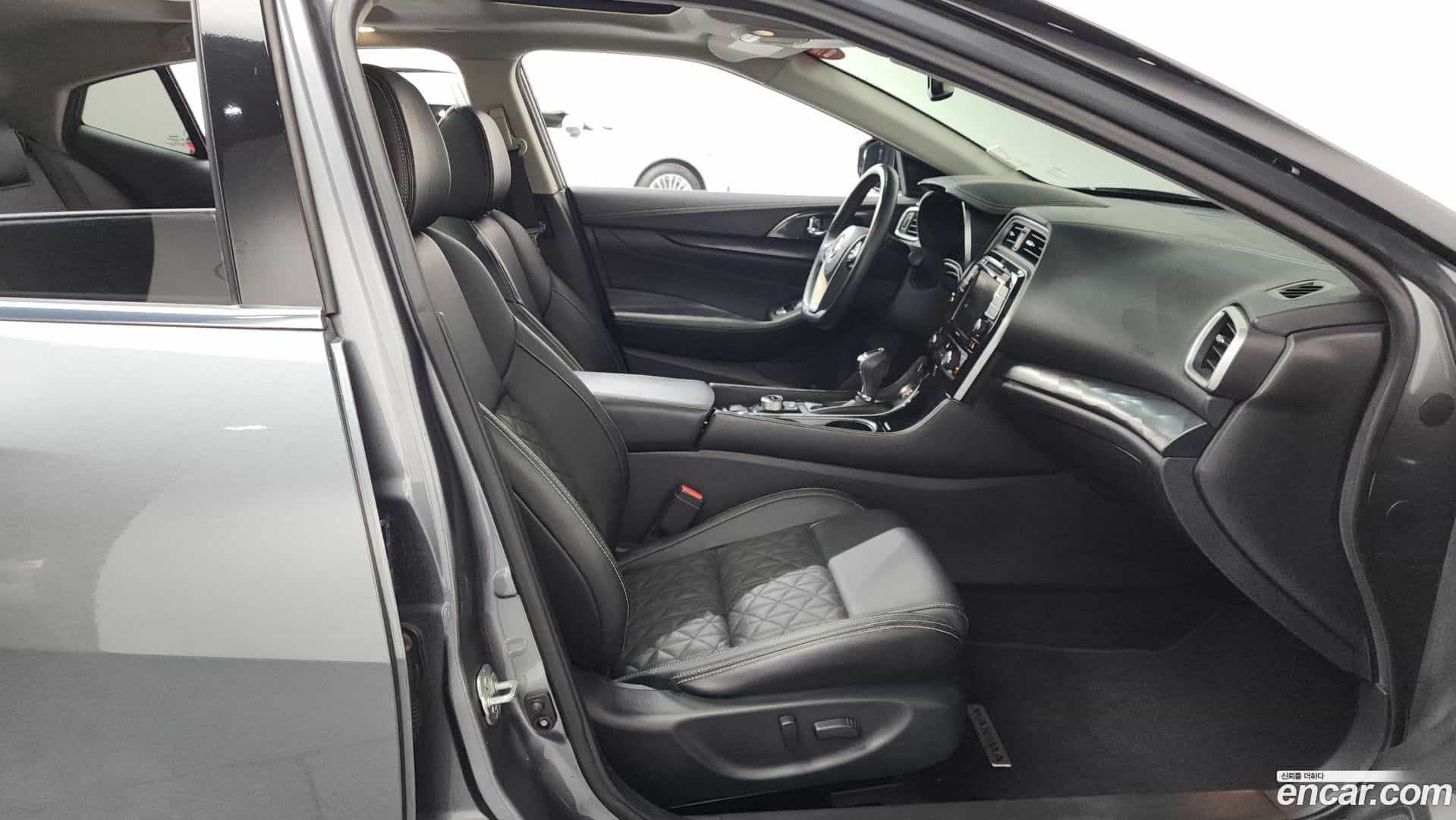 Maxima Nissan 2019.11-OPTION-015