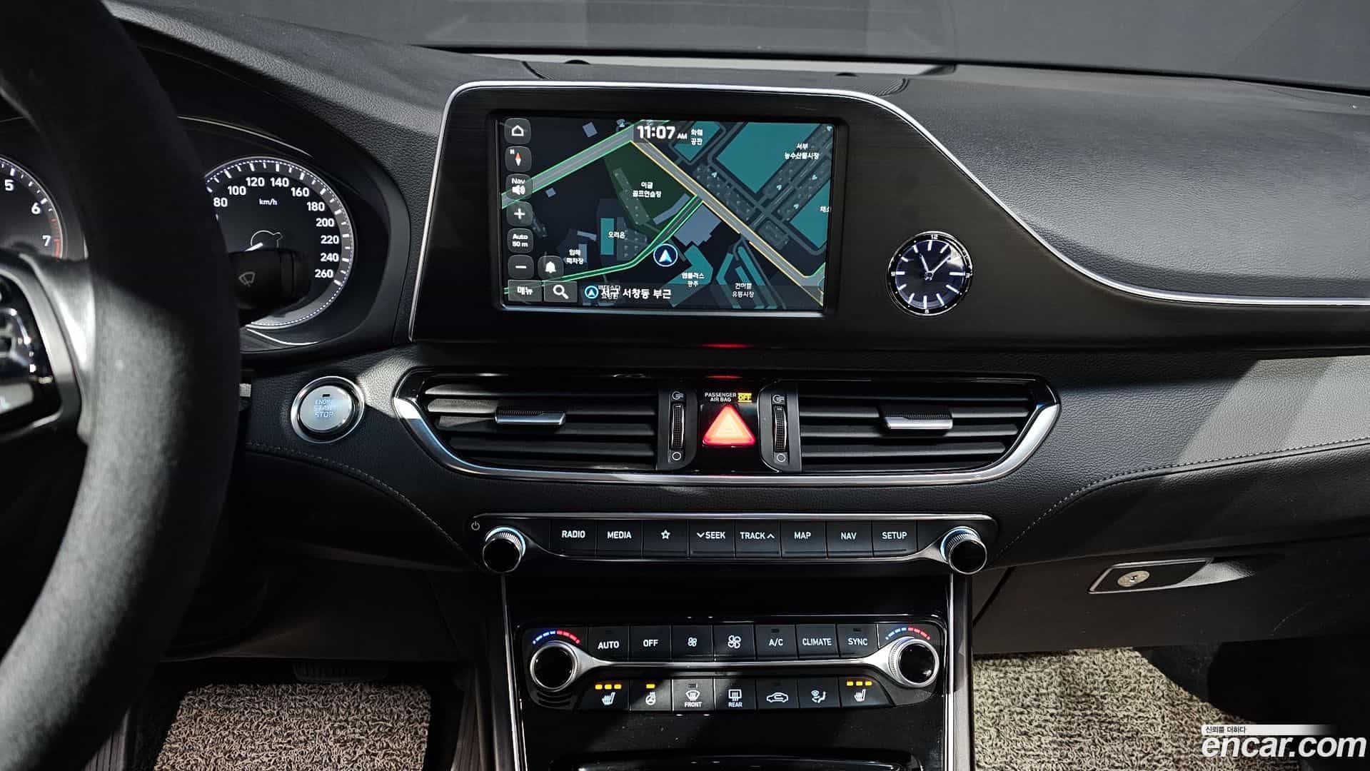 Grandeur Hyundai 2018.1-OPTION-018