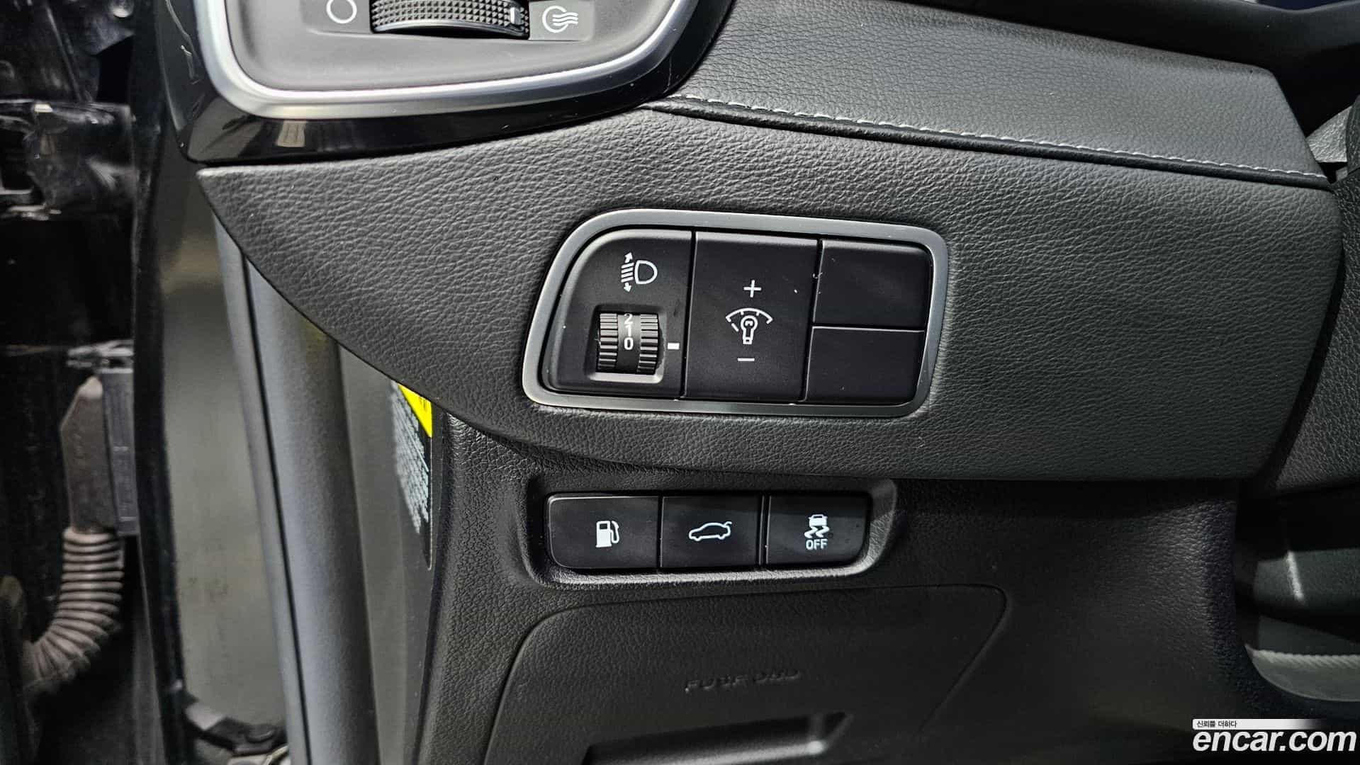 Grandeur Hyundai 2018.1-OPTION-022