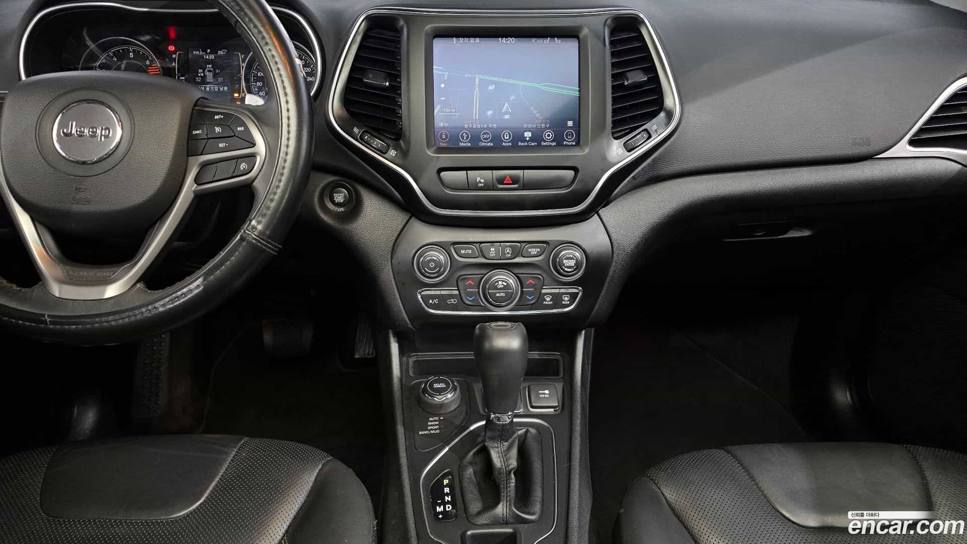 Cherokee Jeep 2018.6-OPTION-023