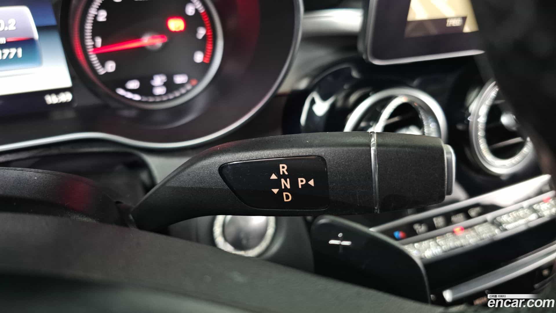 C-Class Mercedes-Benz 2016.5-INNER-009