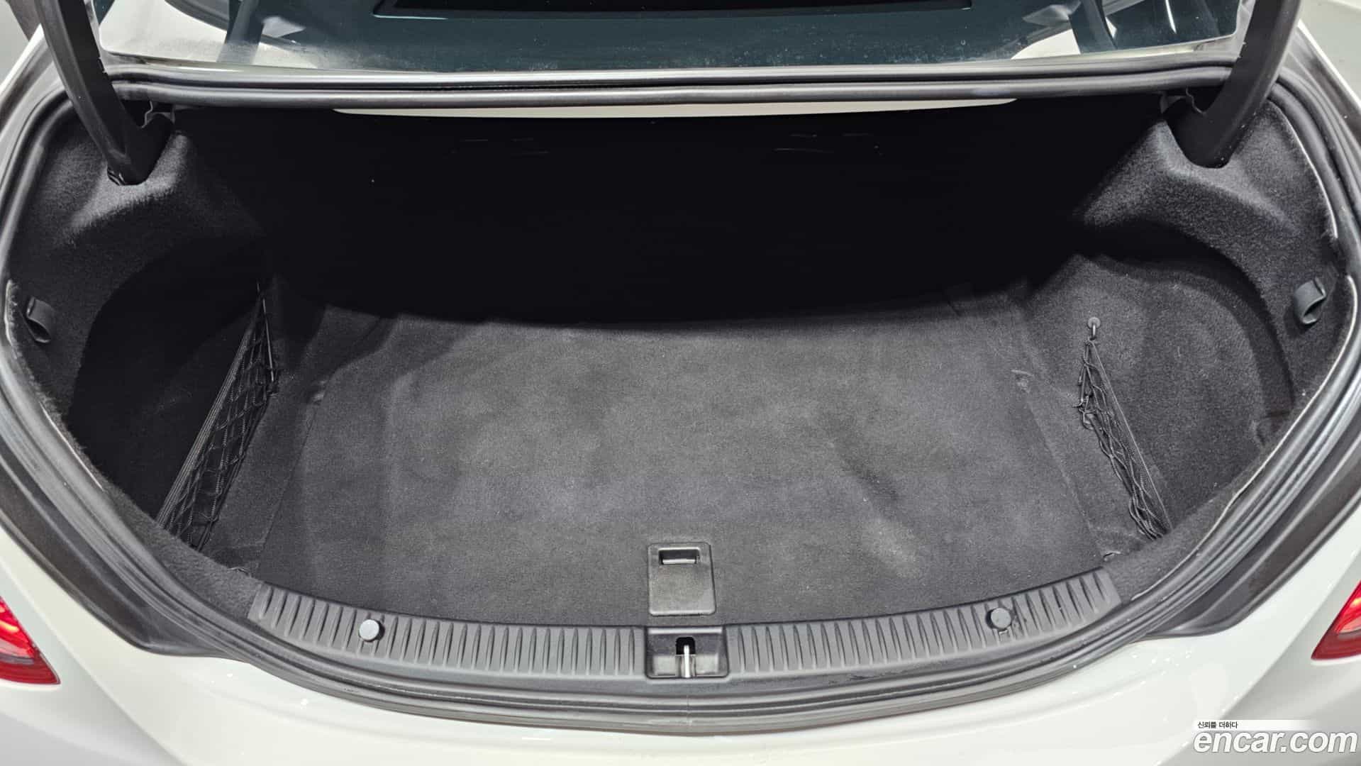 C-Class Mercedes-Benz 2016.5-OPTION-024
