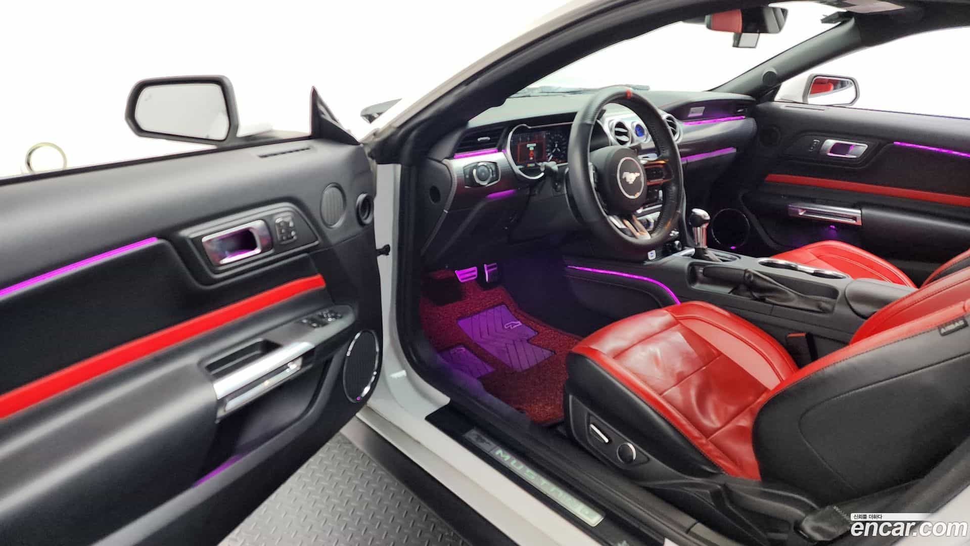 Mustang Ford 2019.9-INNER-010