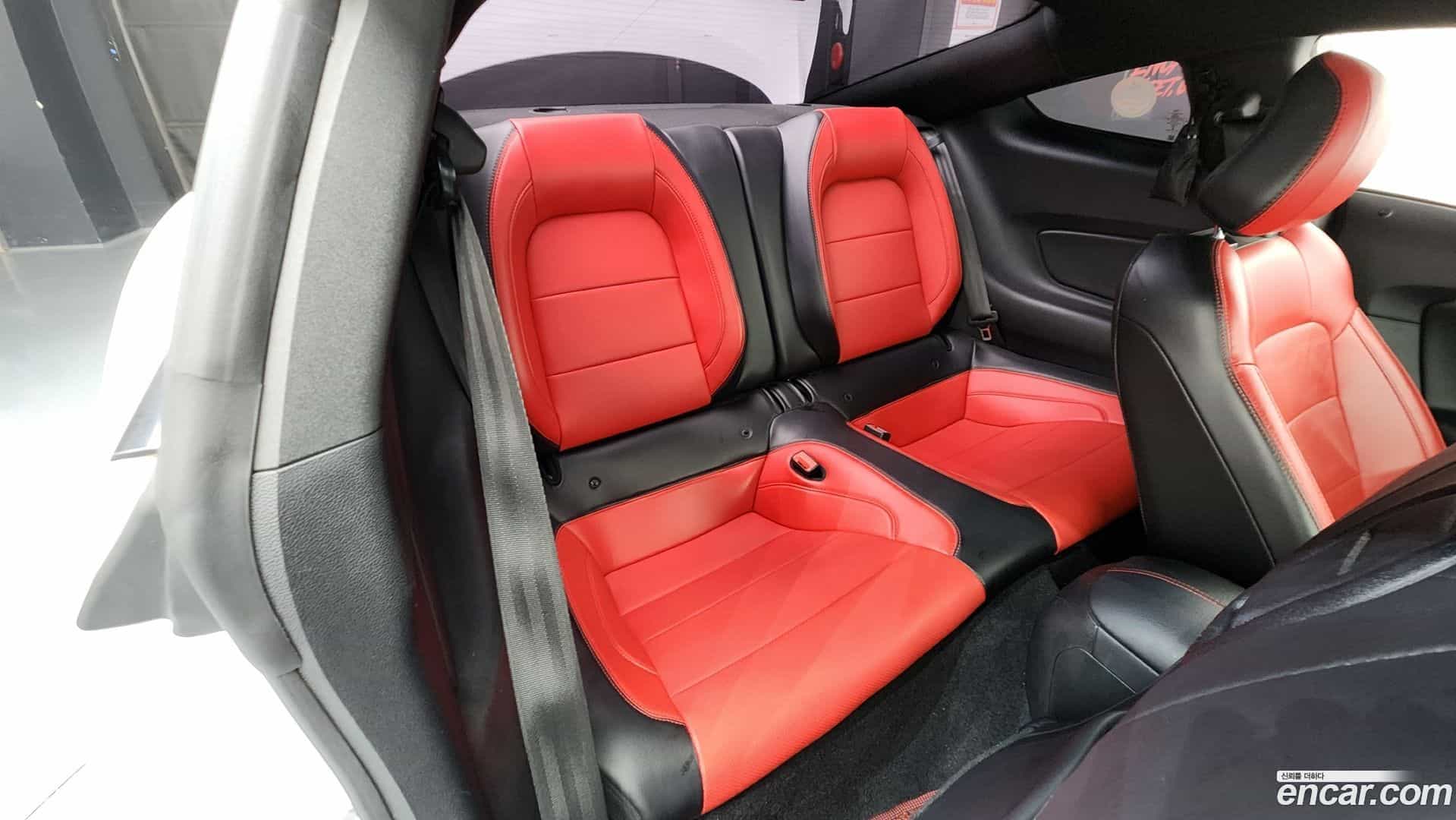 Mustang Ford 2019.9-OPTION-016