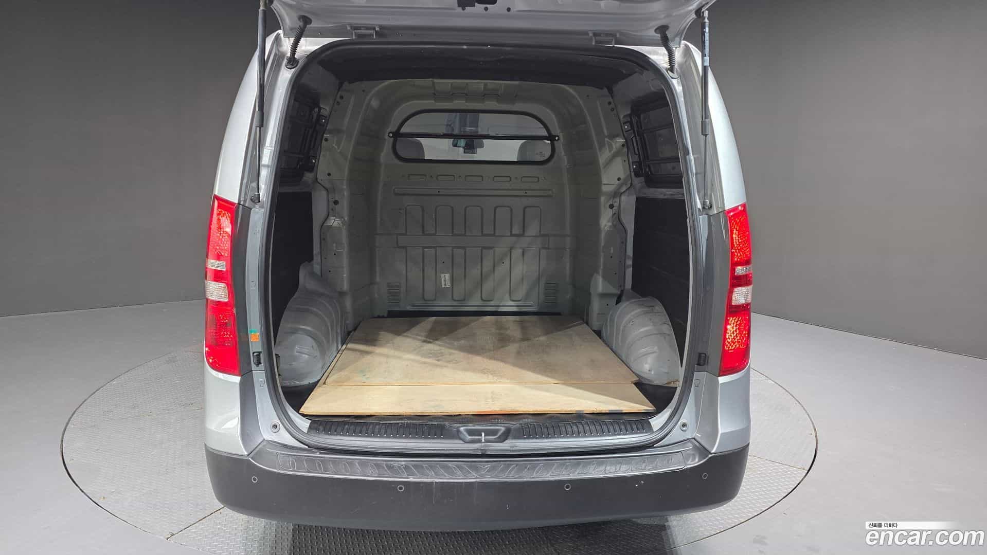 Starex Hyundai 2019.2-OPTION-024