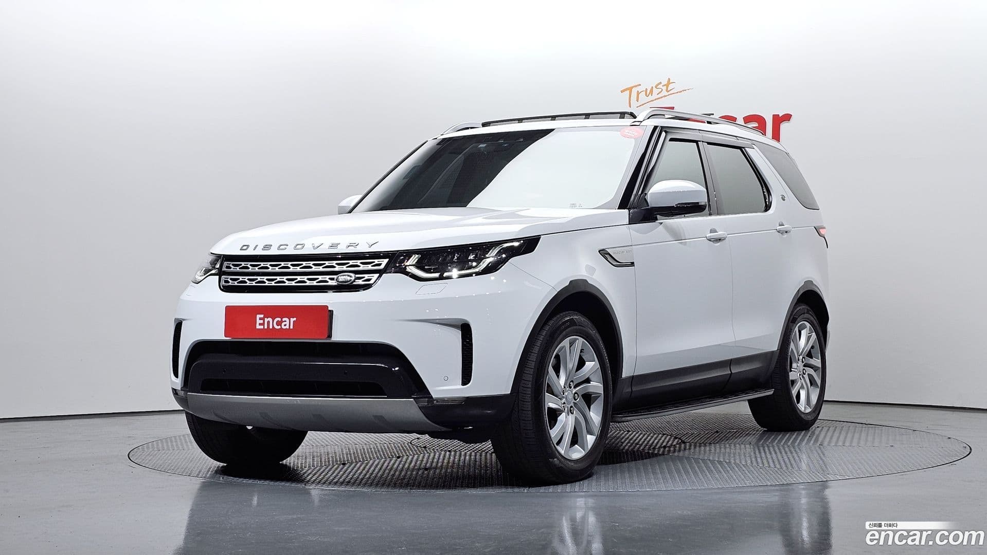 Main__Slider__Photo:Discovery Land Rover 2018.7-0