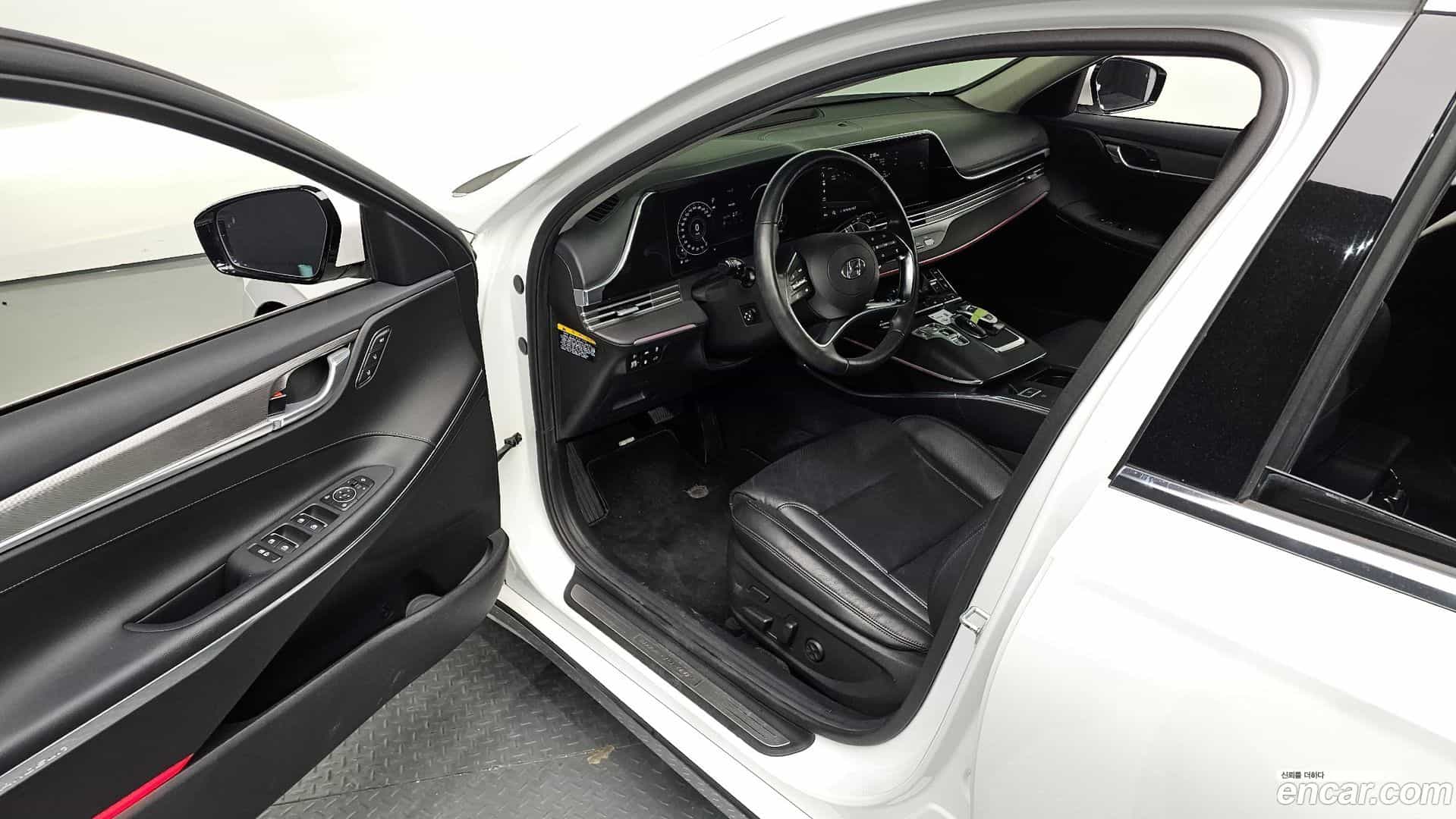 Grandeur Hyundai 2020.1-OPTION-015