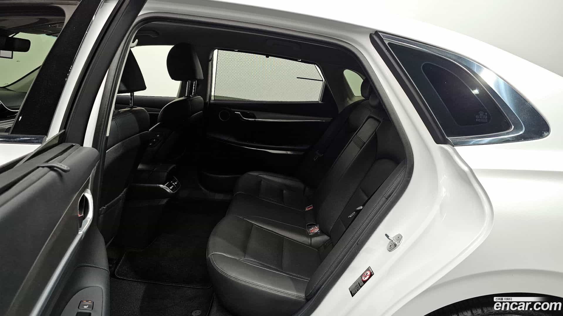 Grandeur Hyundai 2020.1-OPTION-016