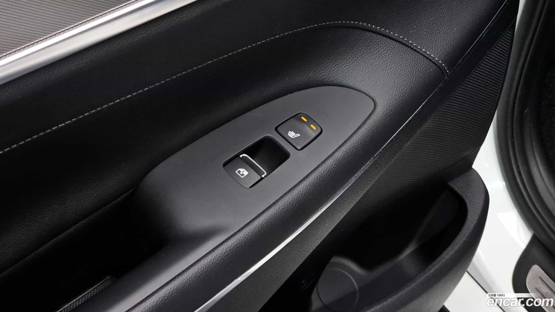 Grandeur Hyundai 2020.1-OPTION-023