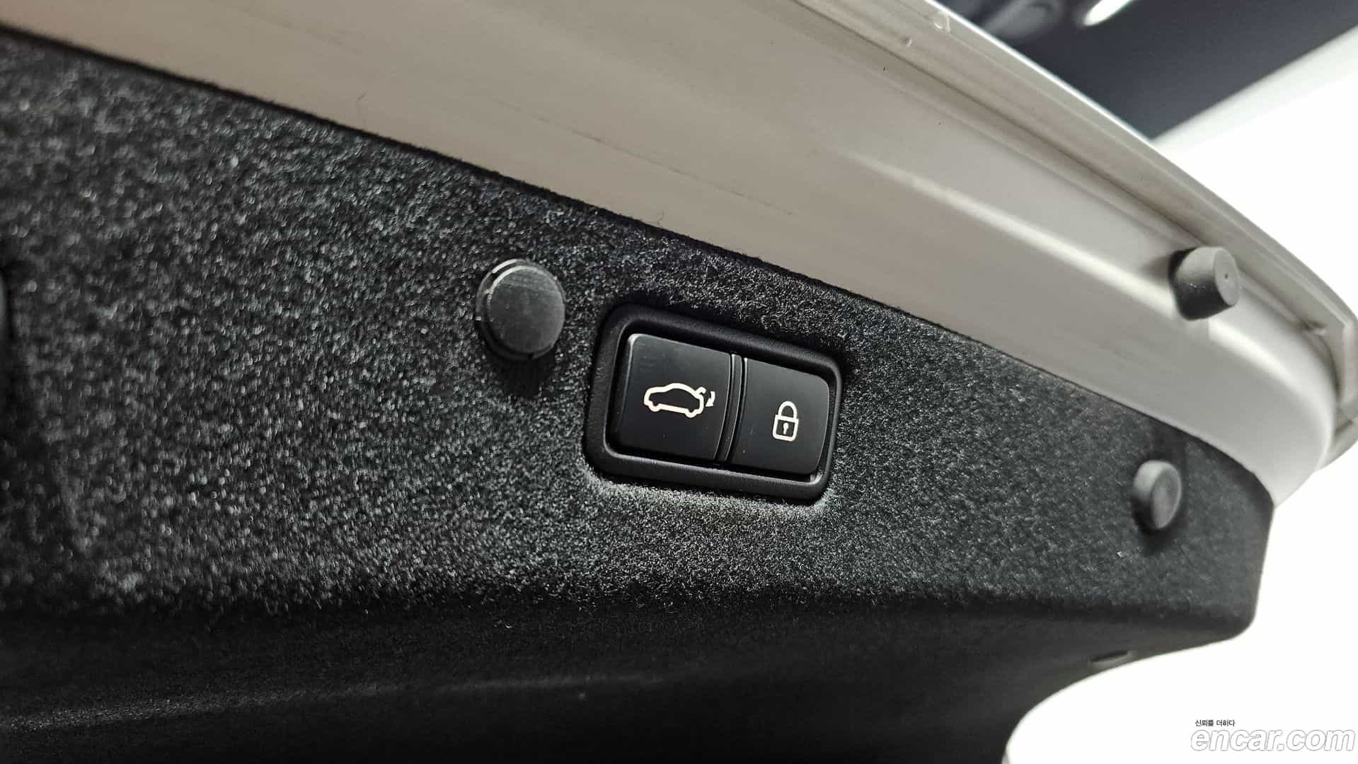 Grandeur Hyundai 2020.1-OPTION-024