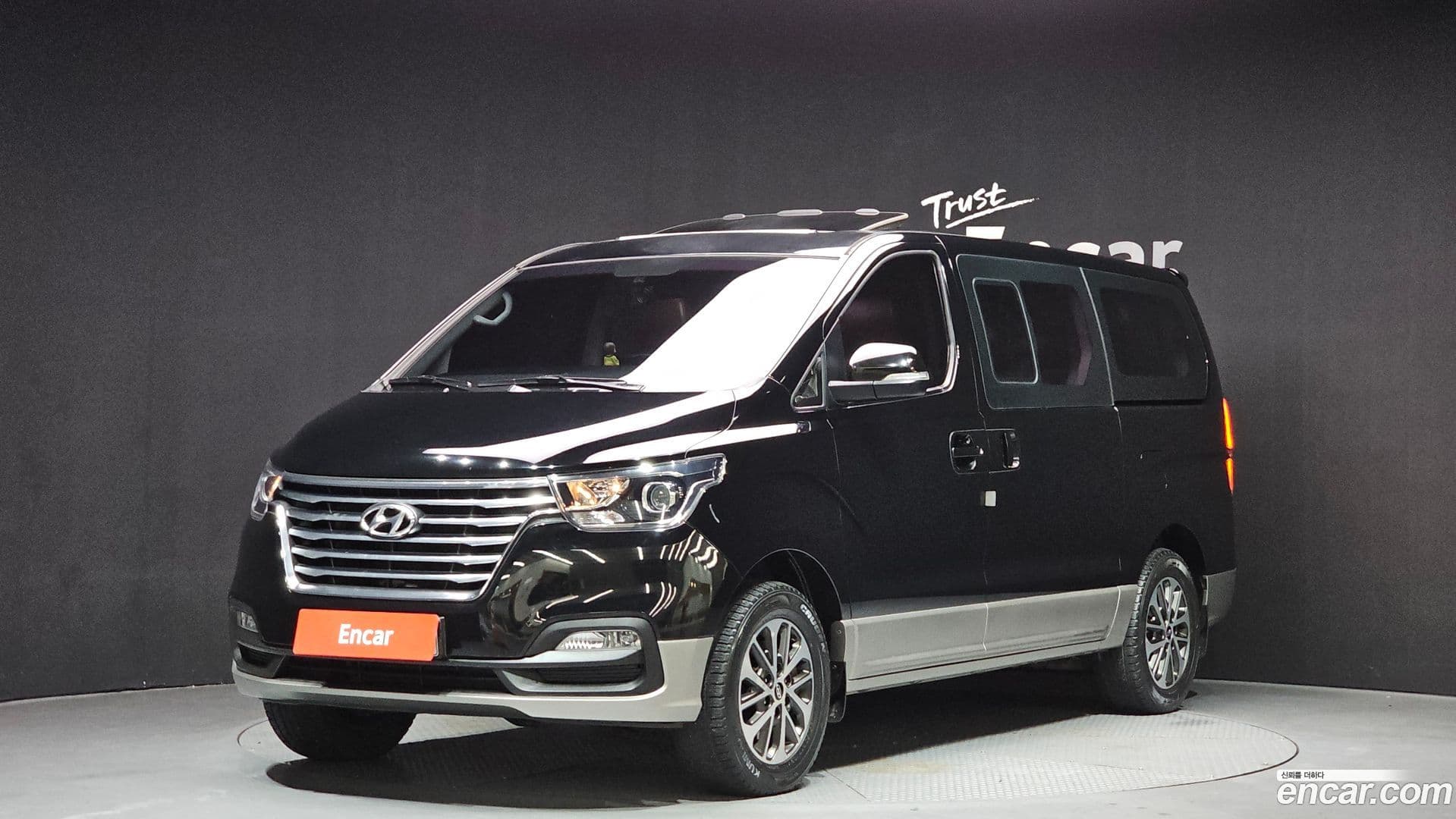 Main__Slider__Photo:Starex Hyundai 2019.3-0