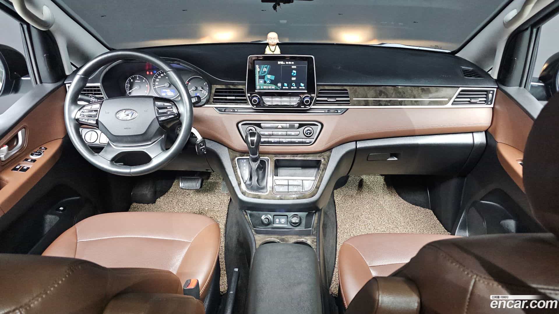 Starex Hyundai 2019.3-INNER-007