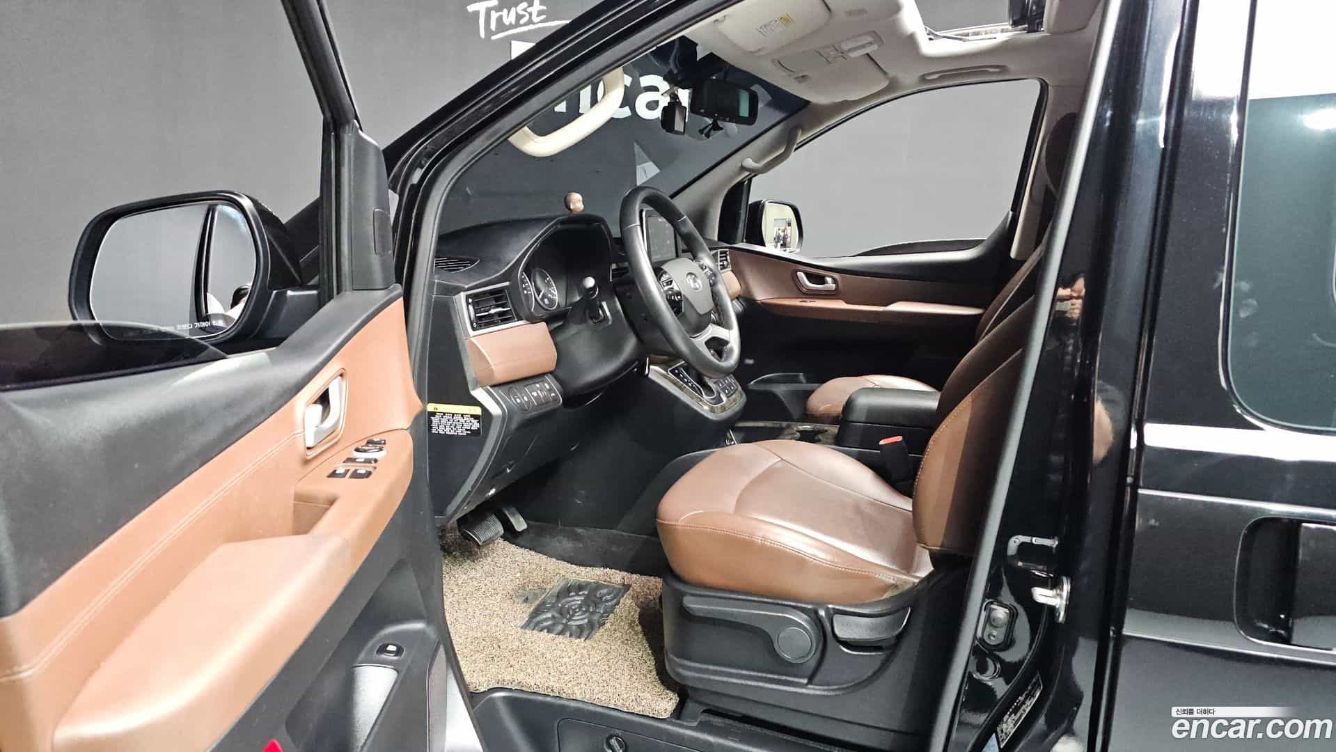 Starex Hyundai 2019.3-INNER-010