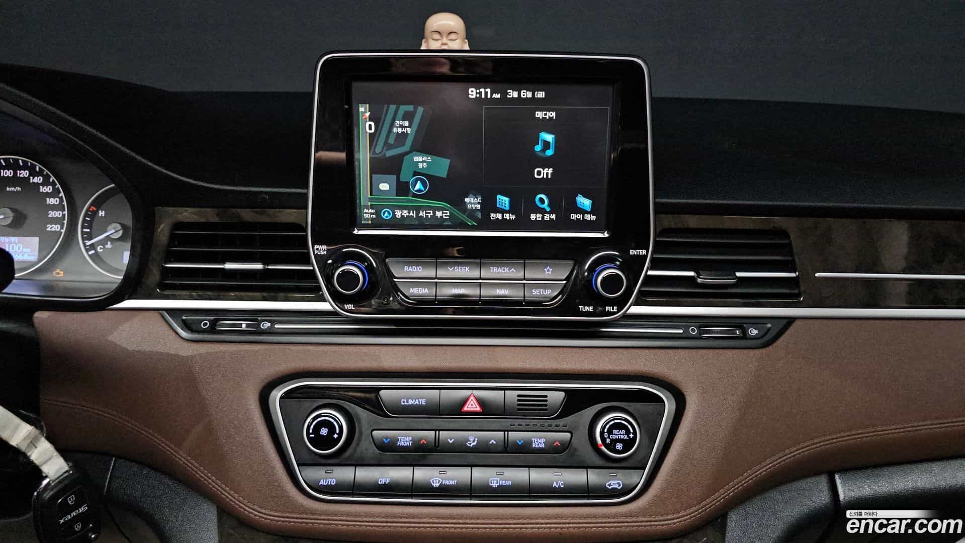 Starex Hyundai 2019.3-OPTION-016