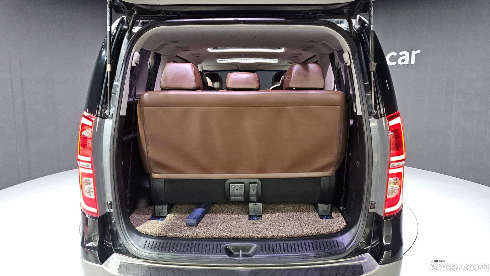 Starex Hyundai 2019.3-OPTION-024