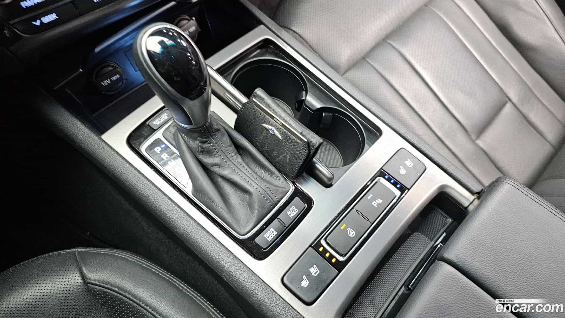 Genesis Hyundai 2015.11-INNER-009