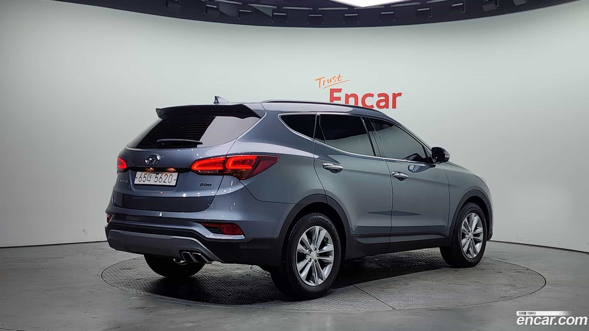 Santafe Hyundai 2017.6-OUTER-002