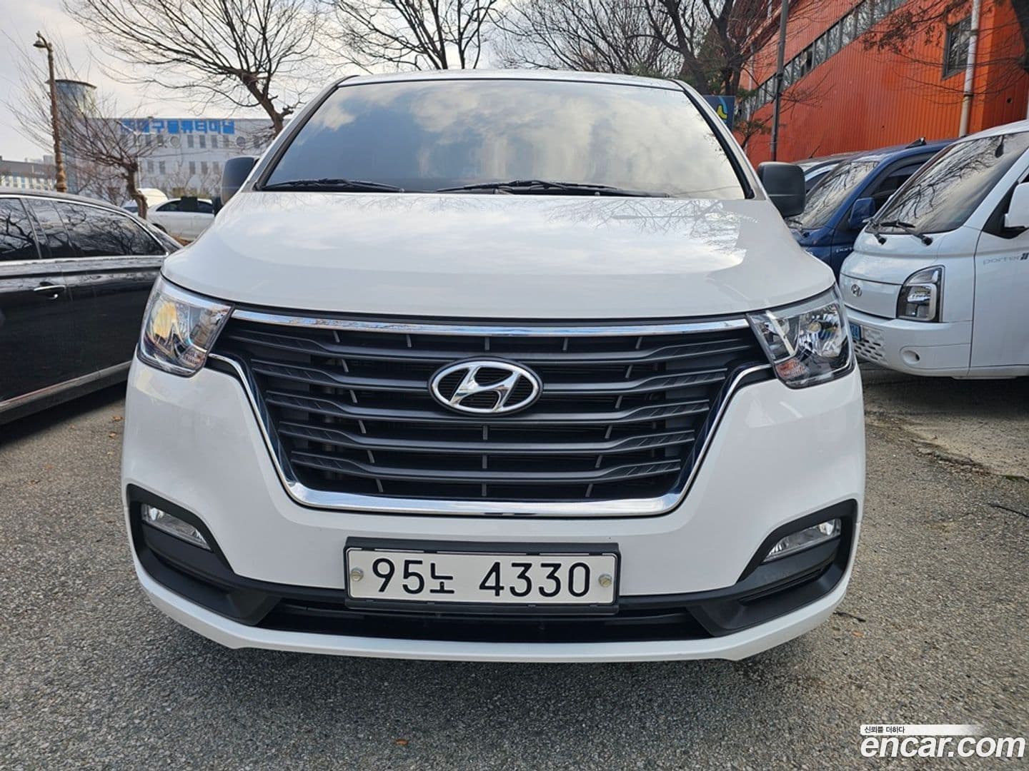 Main__Slider__Photo:Starex Hyundai 2021.0-0
