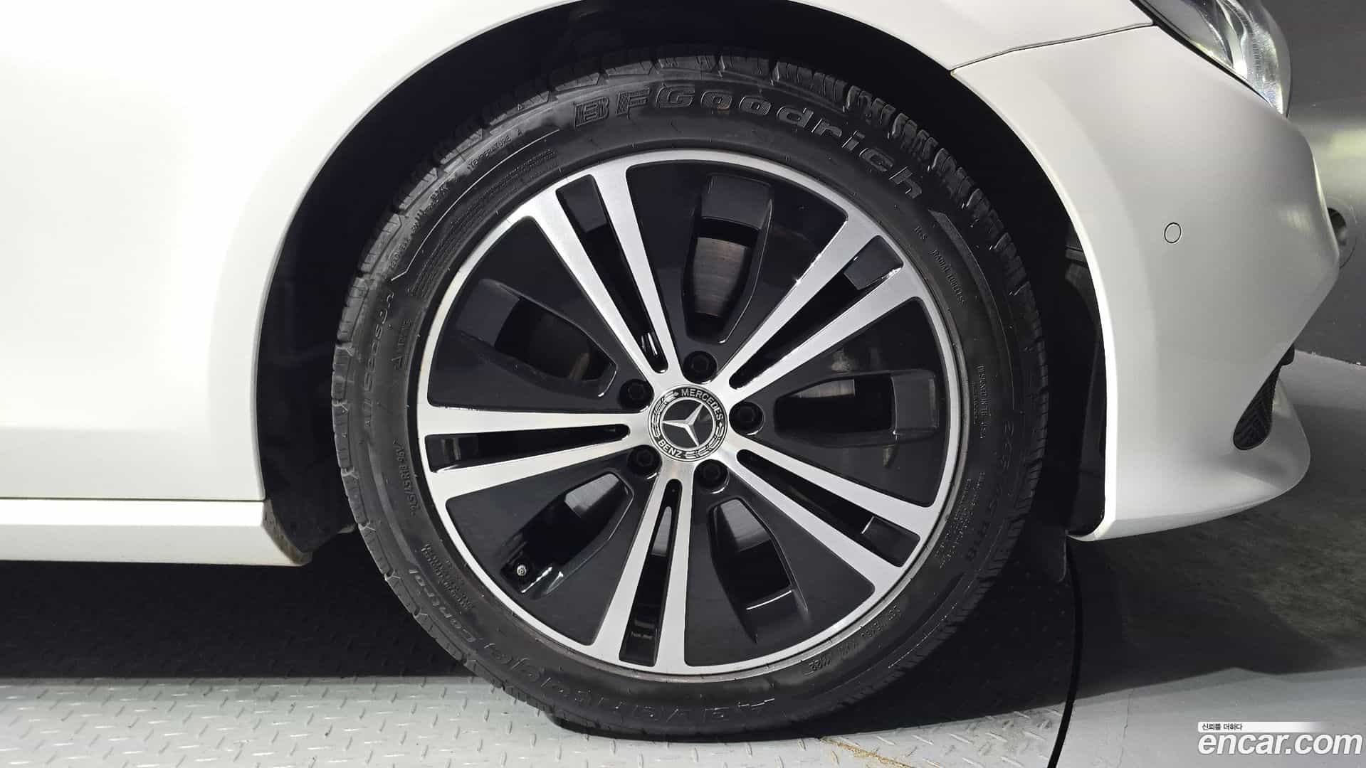 E-Class Mercedes-Benz 2020.7-OUTER-005