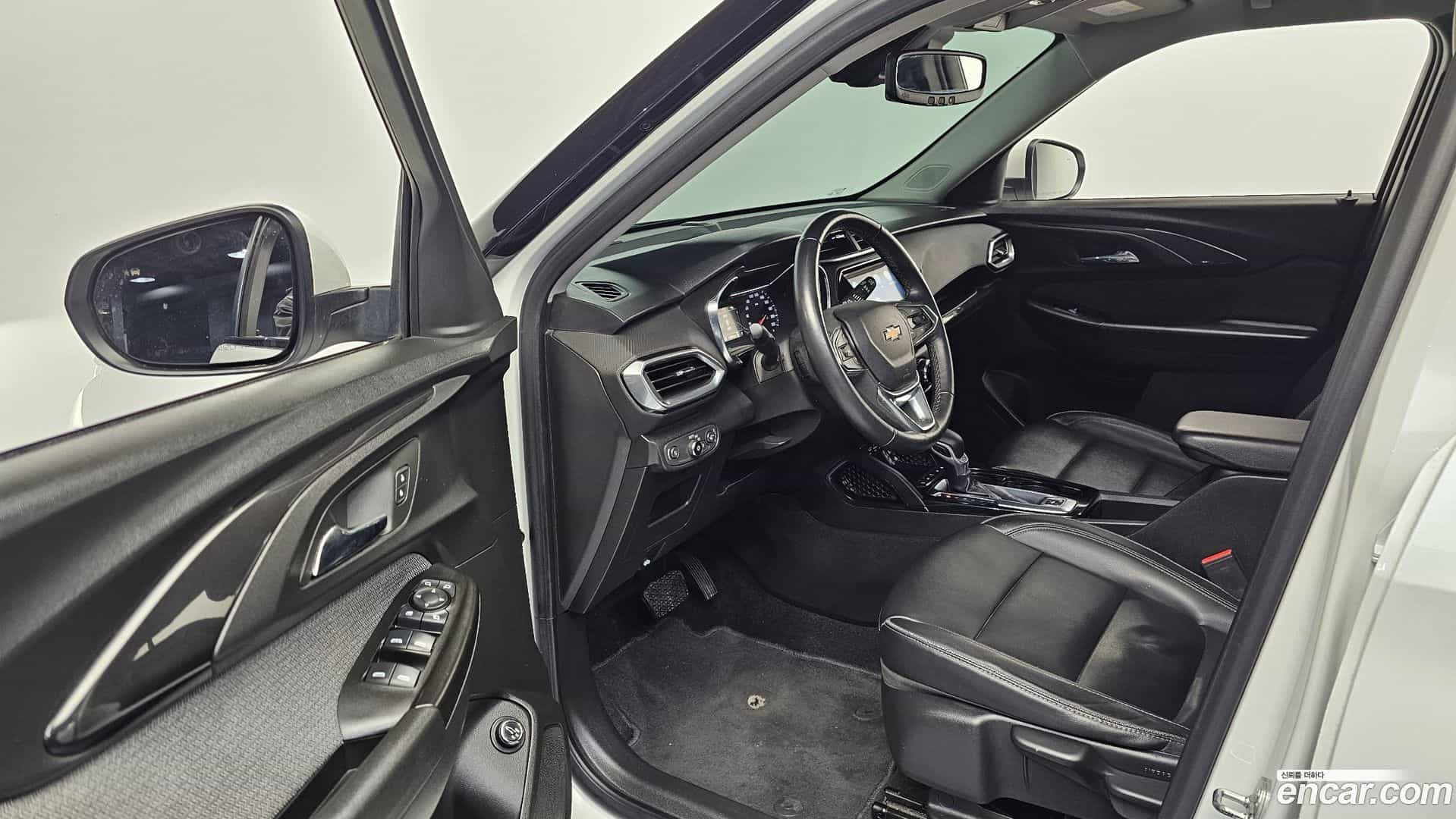 Trailblazer Chevrolet 2023.5-INNER-010