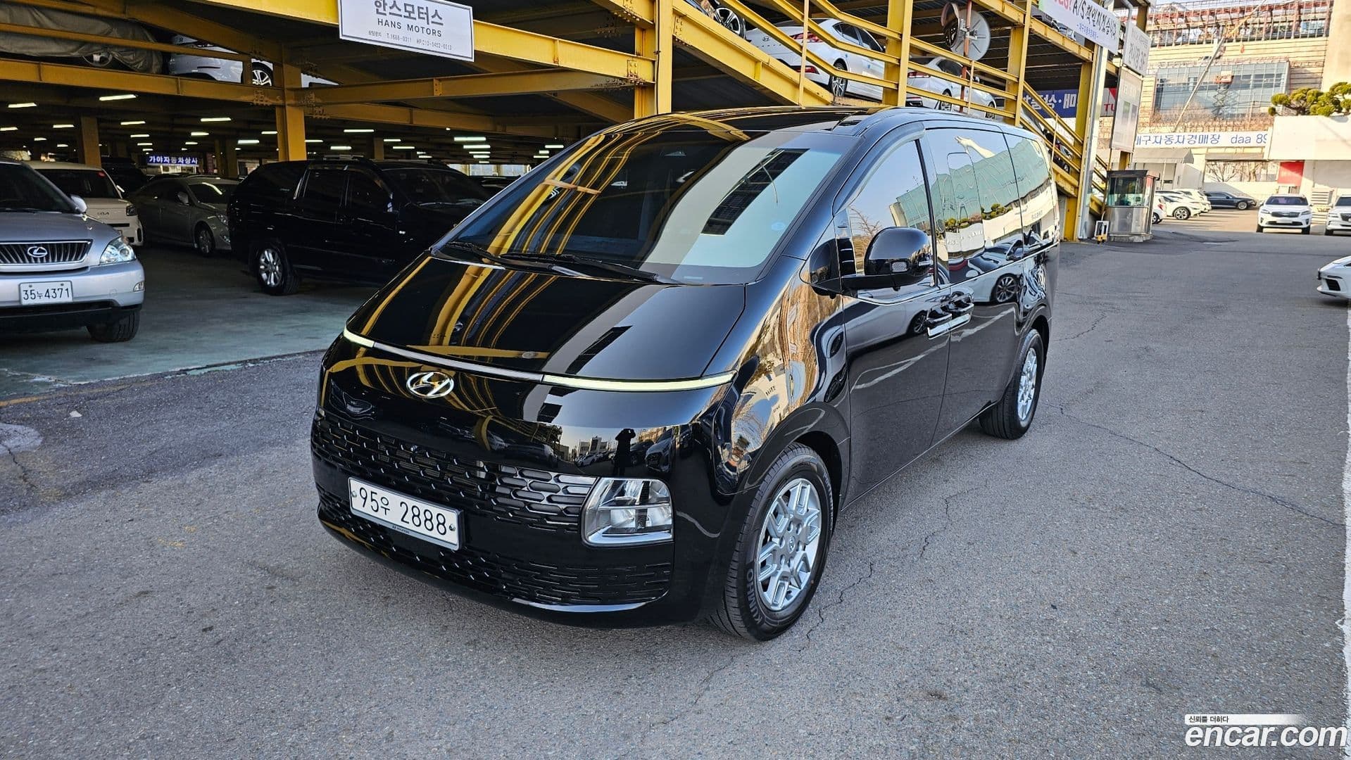Main__Slider__Photo:Staria Hyundai 2021.5-0
