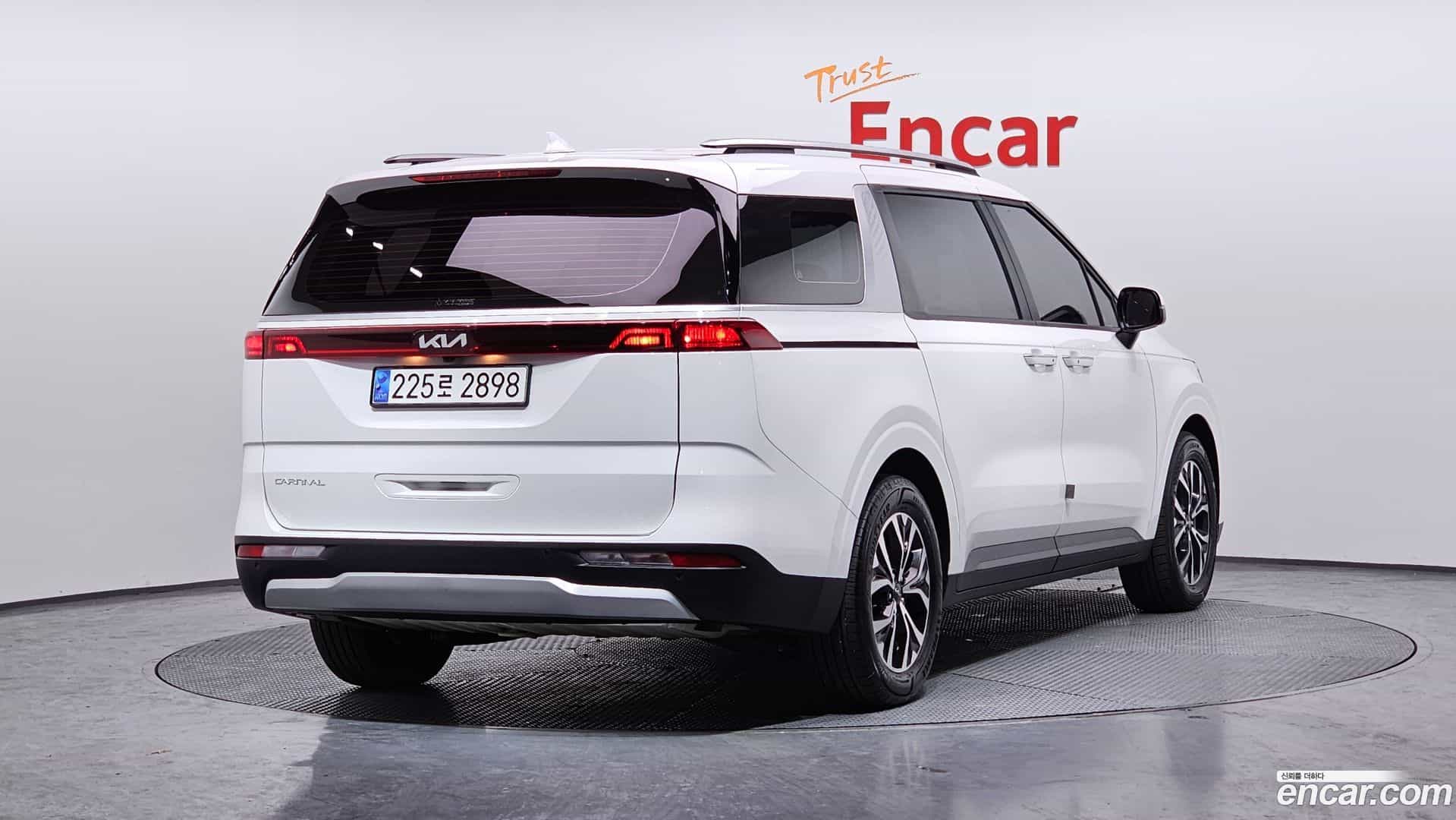 Canival Kia 2023.10-OUTER-002