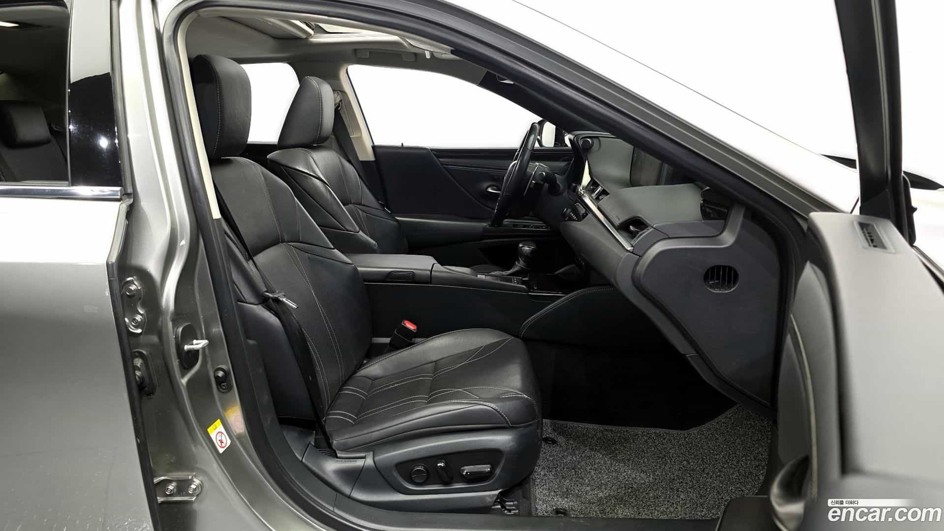ES Lexus 2019.1-OPTION-015