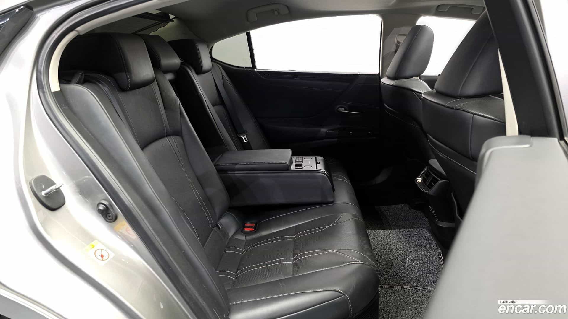 ES Lexus 2019.1-OPTION-016