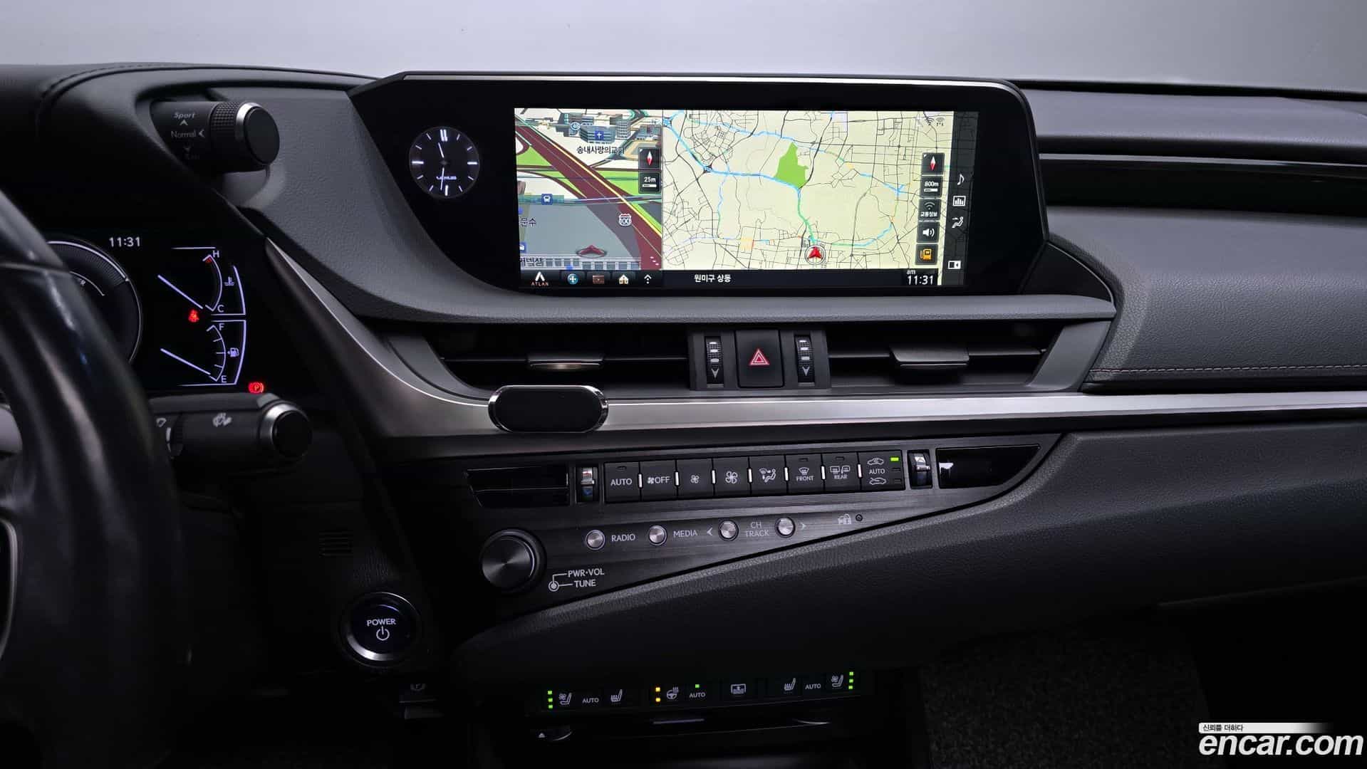 ES Lexus 2019.1-OPTION-018