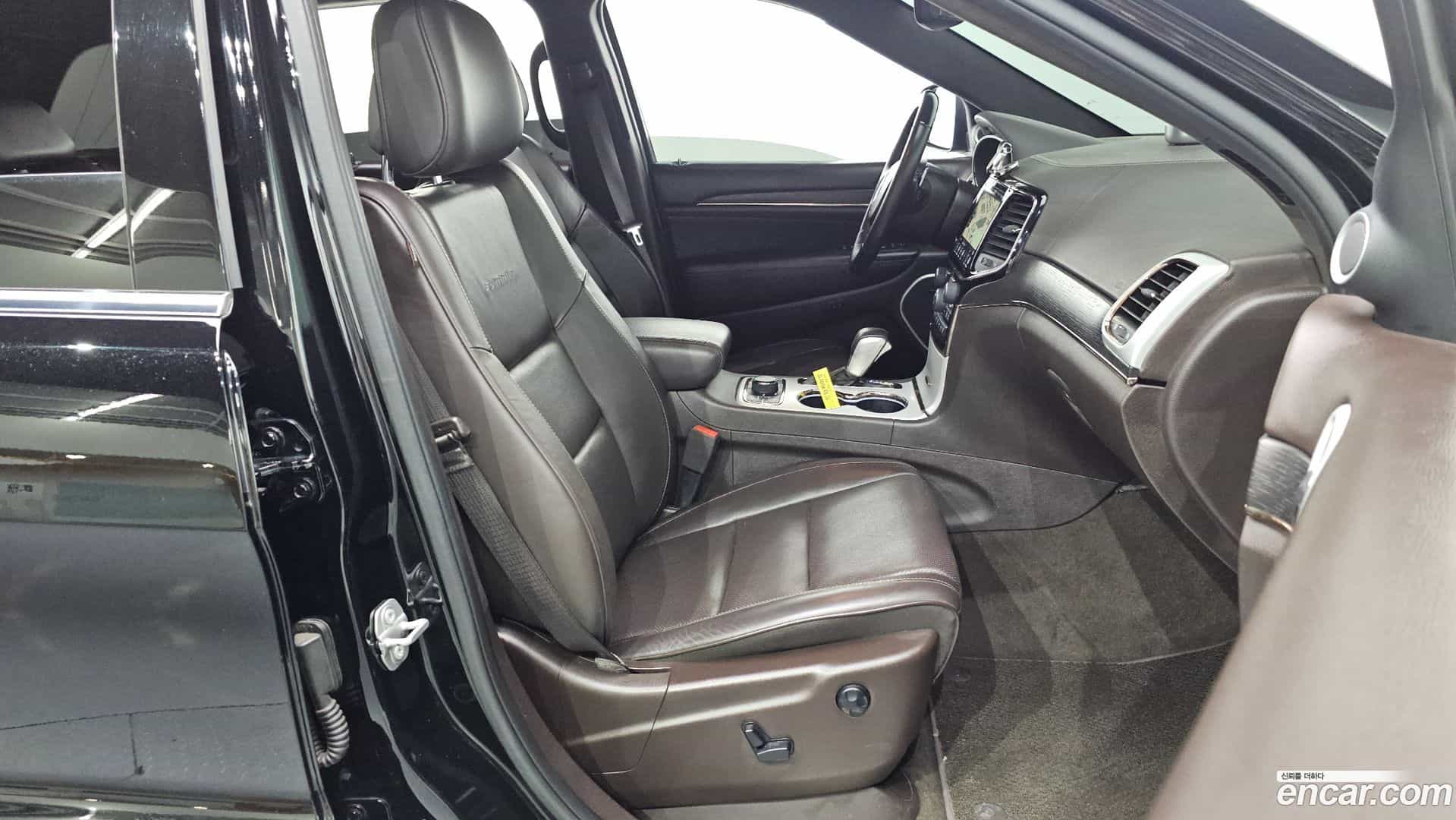 Cherokee Jeep 2019.11-OPTION-015