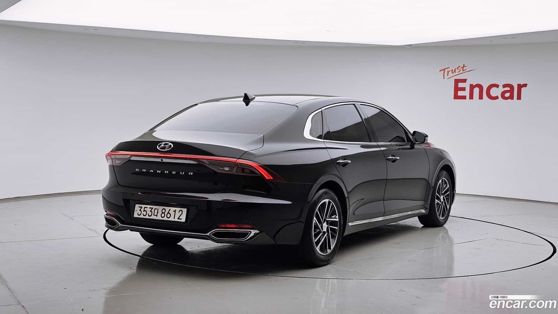Grandeur Hyundai 2022.3-OUTER-002