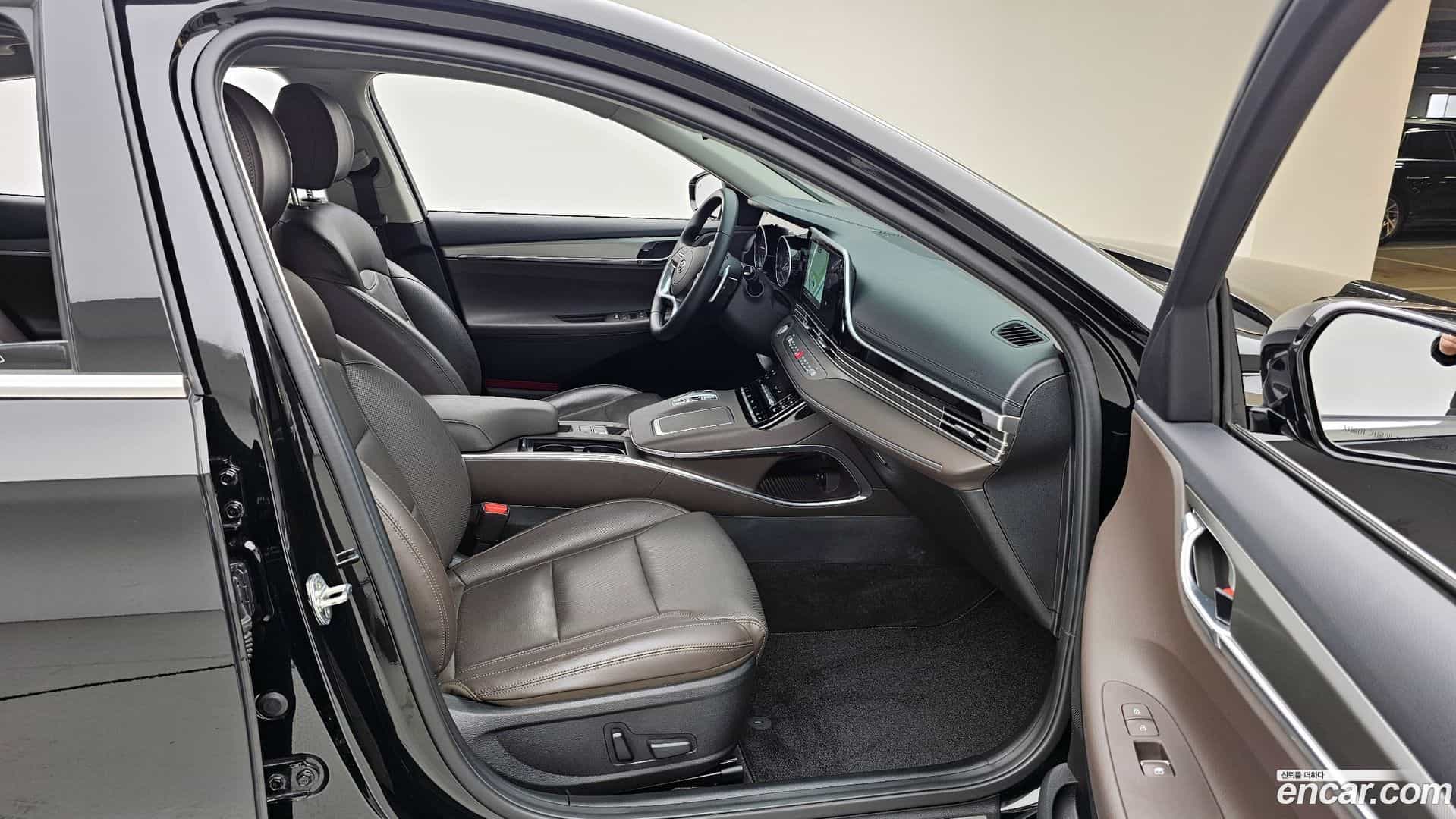 Grandeur Hyundai 2022.3-OPTION-015