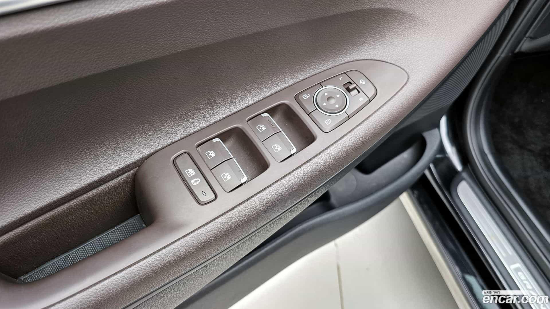 Grandeur Hyundai 2022.3-OPTION-022