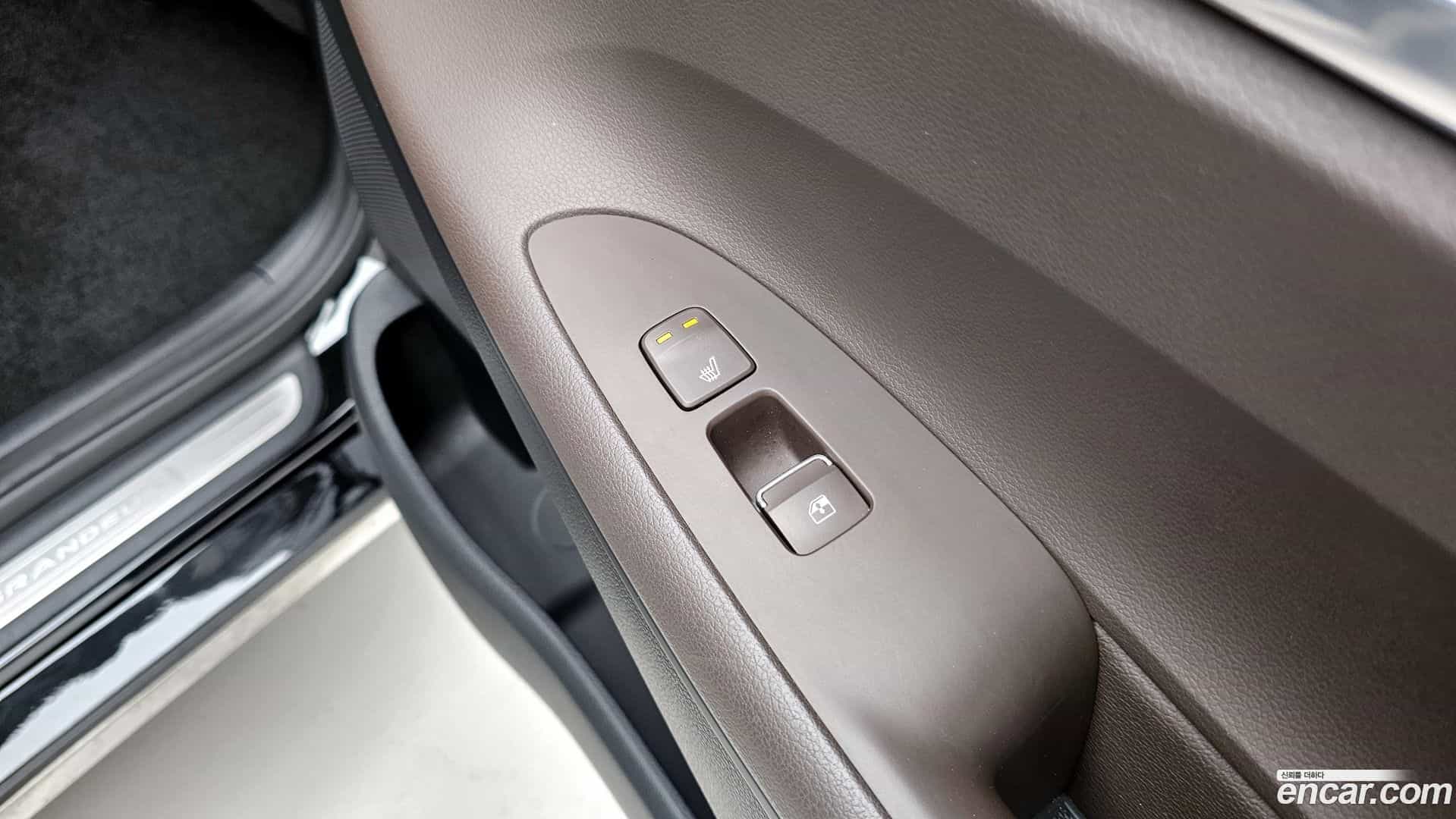 Grandeur Hyundai 2022.3-OPTION-023