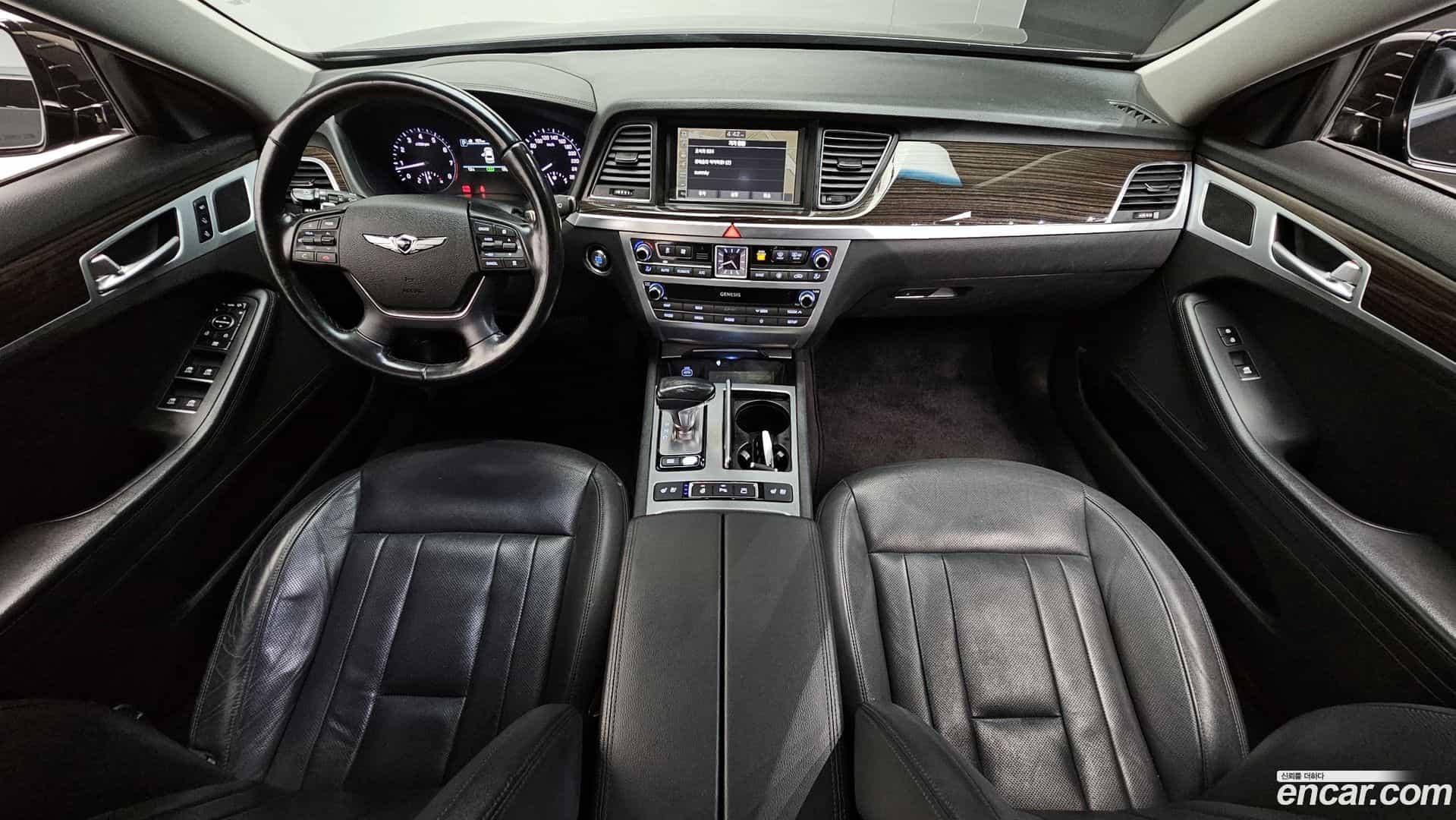 G80 Genesis 2019.0-INNER-007