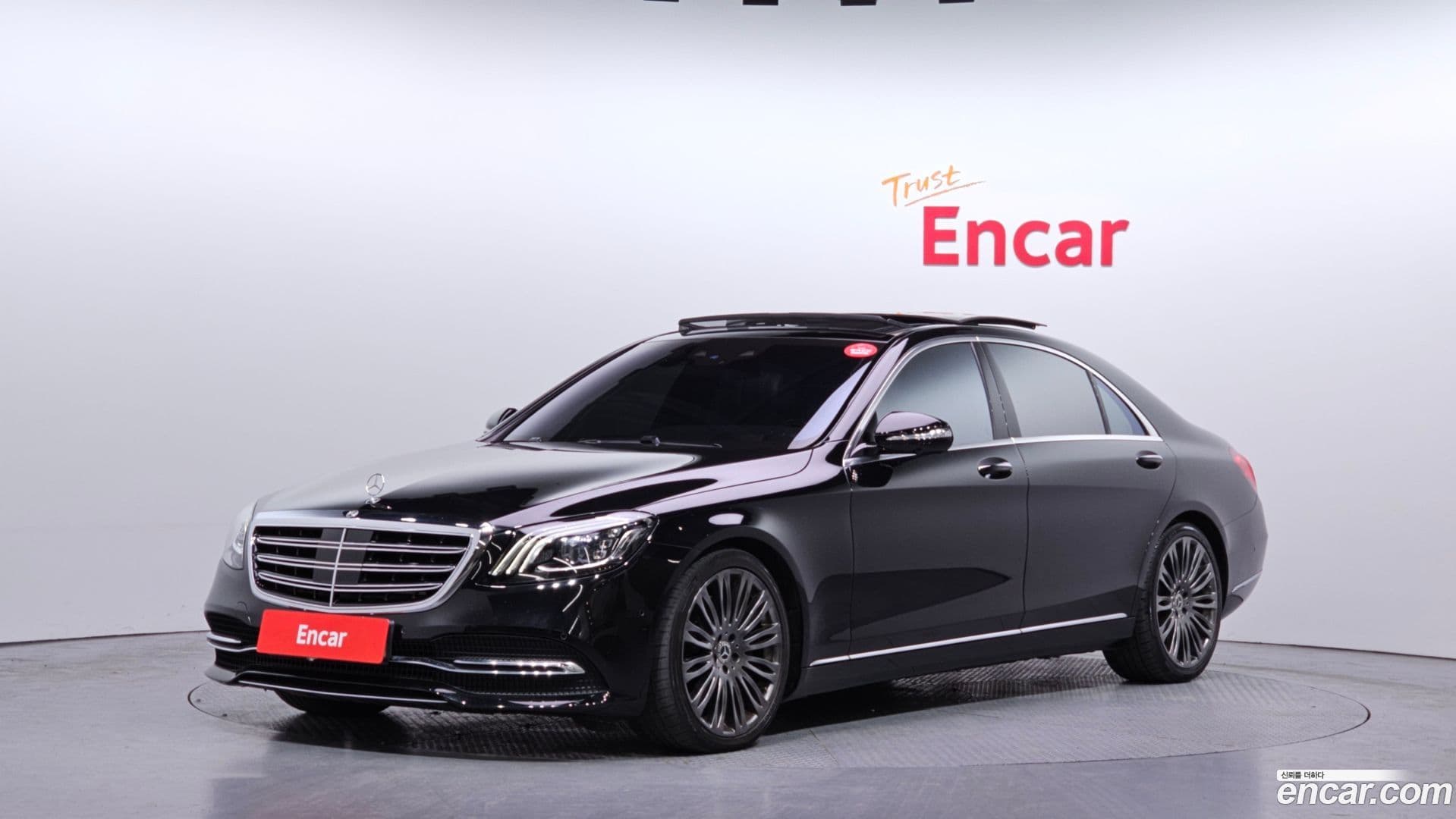 Main__Slider__Photo:S-Class Mercedes-Benz 2019.3-0