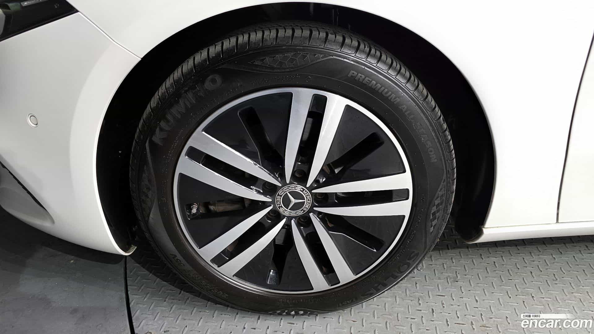 A-Class Mercedes-Benz 2022.9-OUTER-005