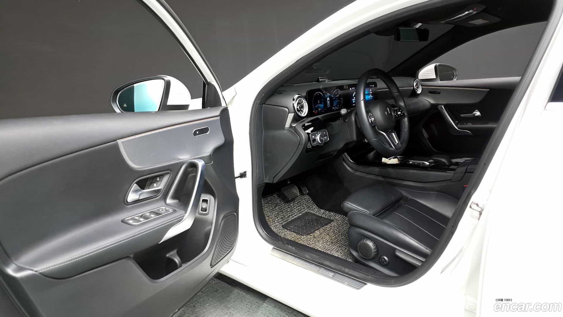 A-Class Mercedes-Benz 2022.9-INNER-010