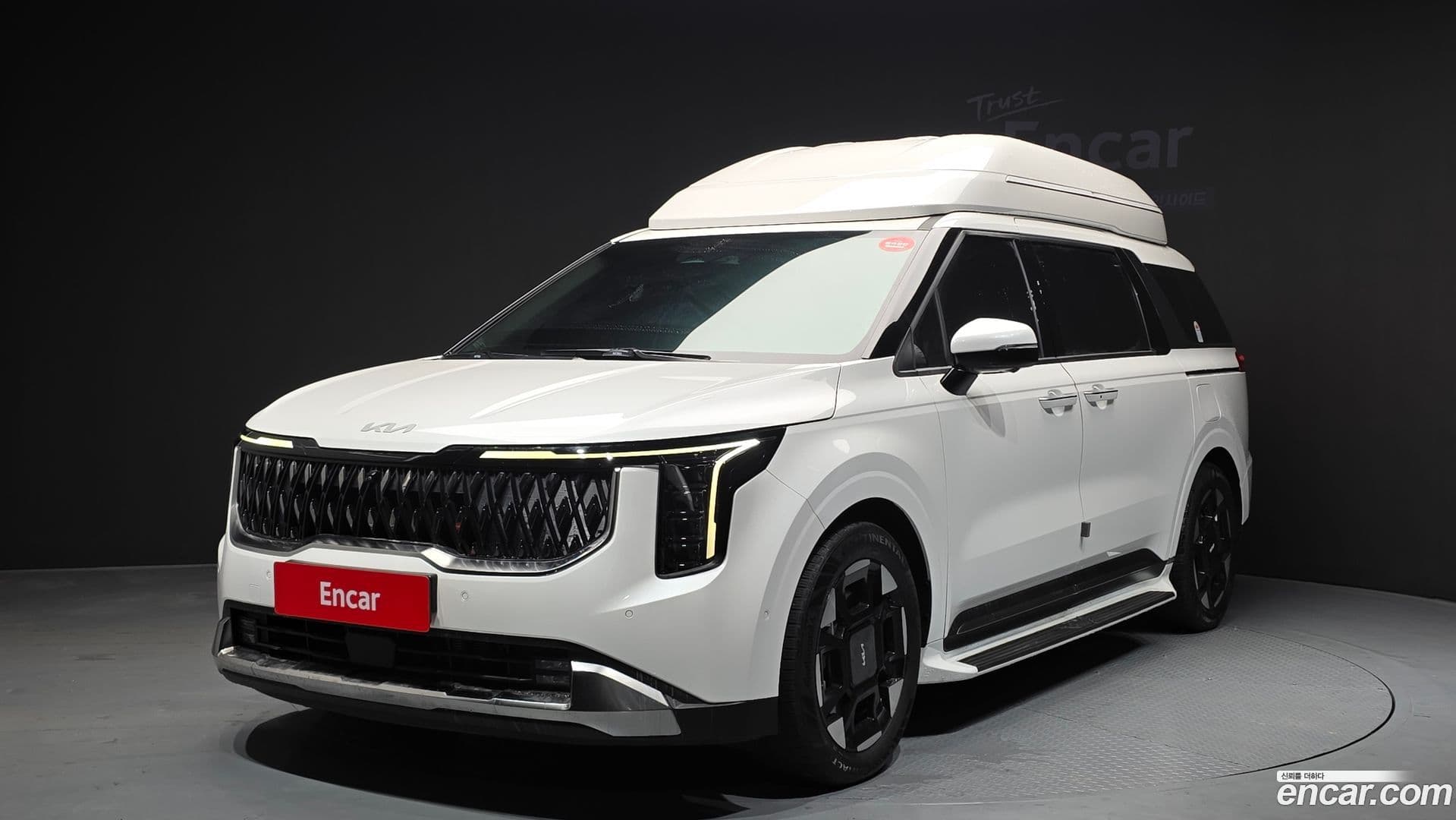 Main__Slider__Photo:Canival Kia 2024.3-0